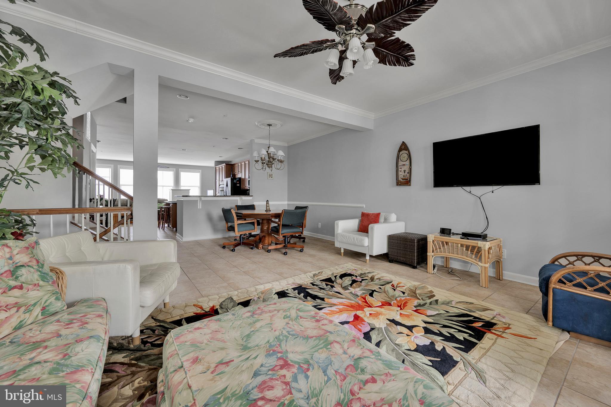 SUNSET ISLAND - Residential