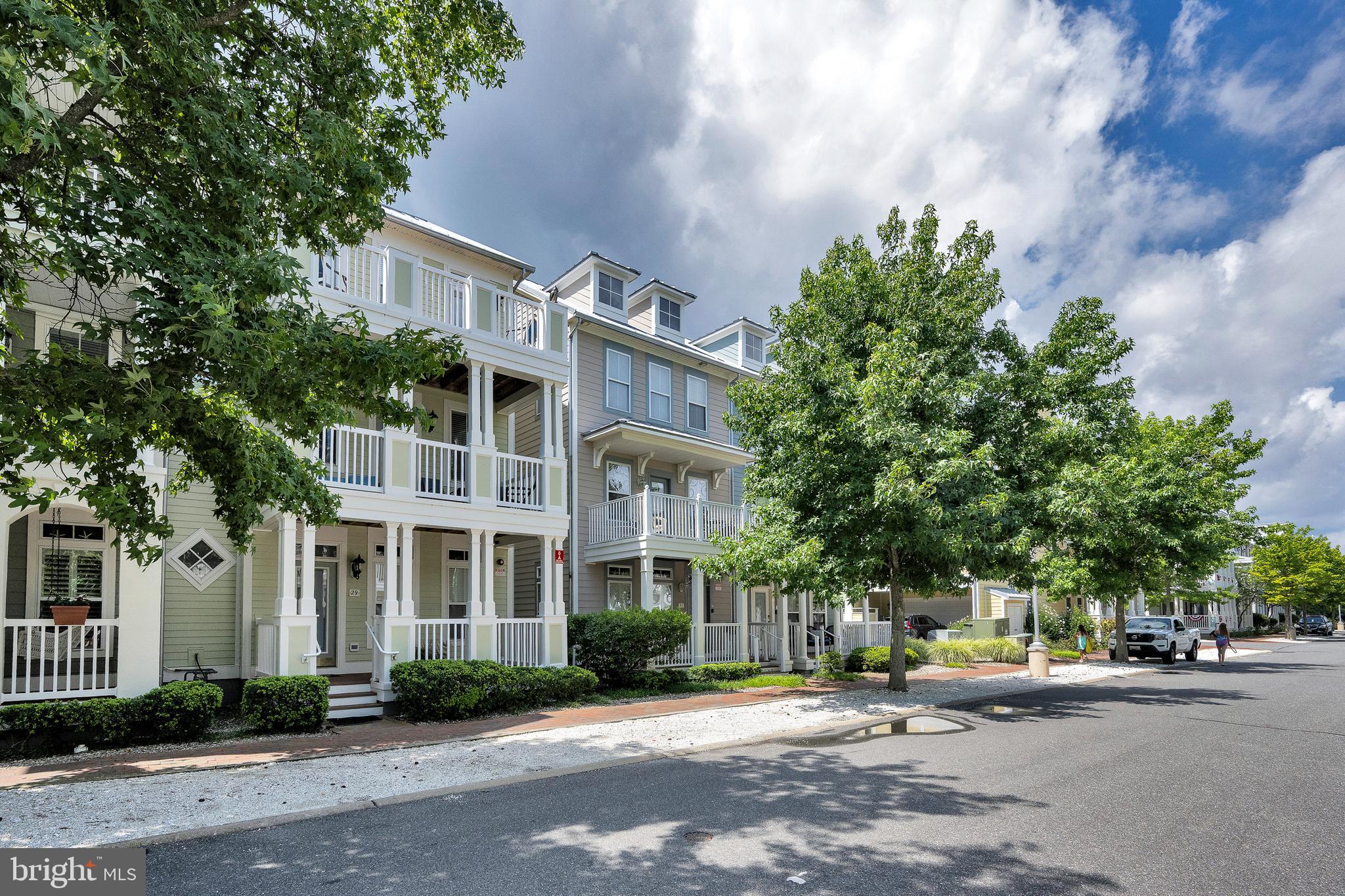 SUNSET ISLAND - Residential