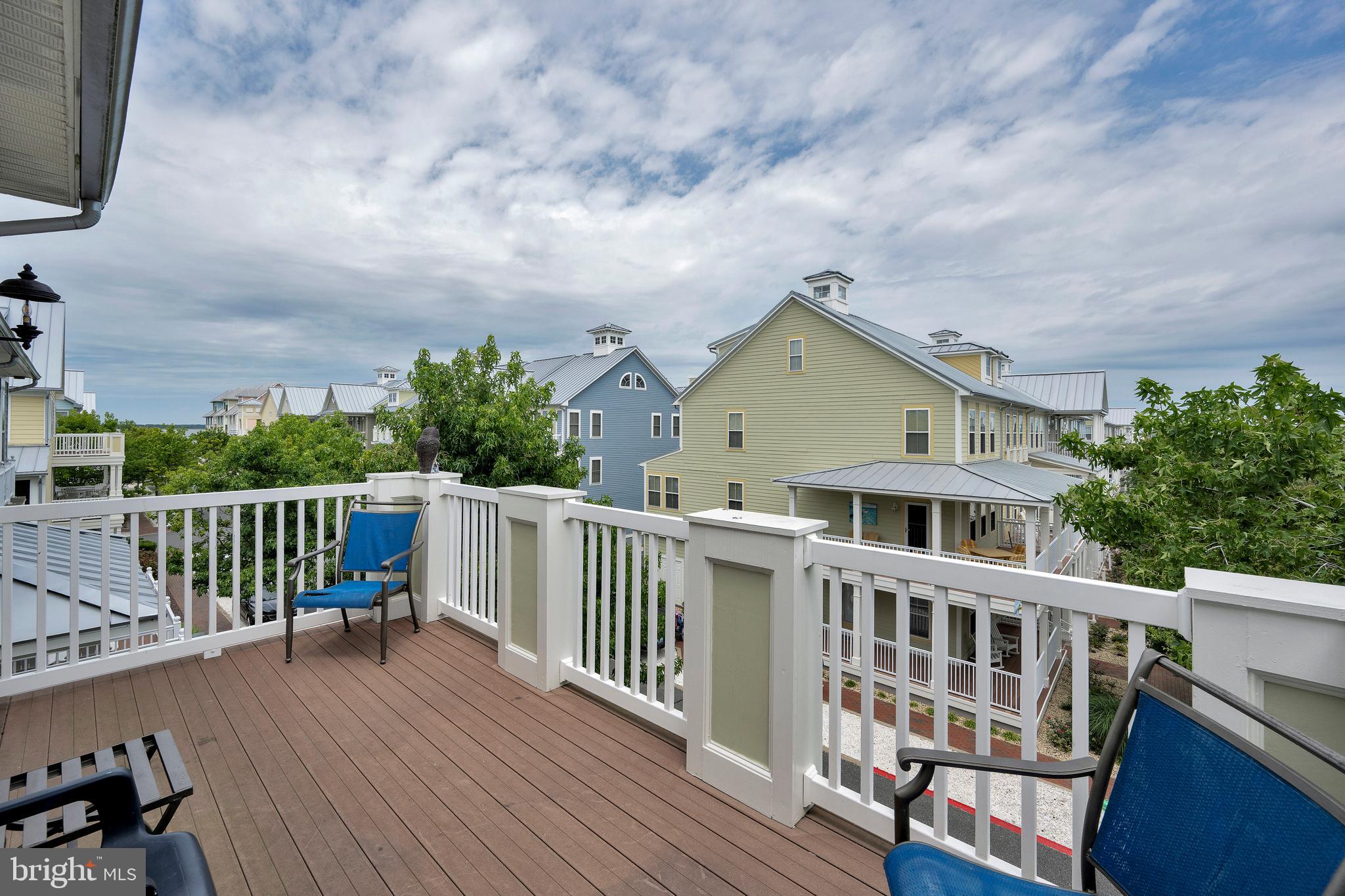 SUNSET ISLAND - Residential