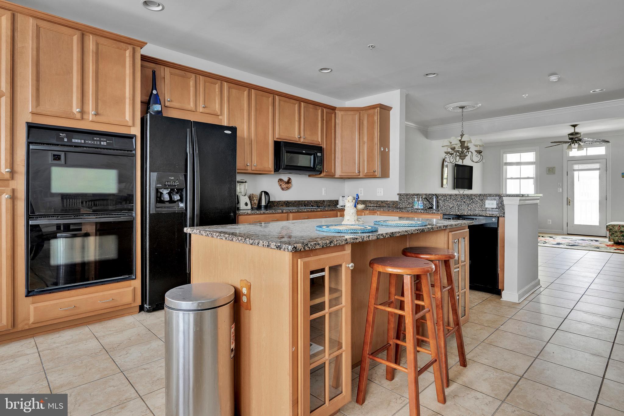 SUNSET ISLAND - Residential