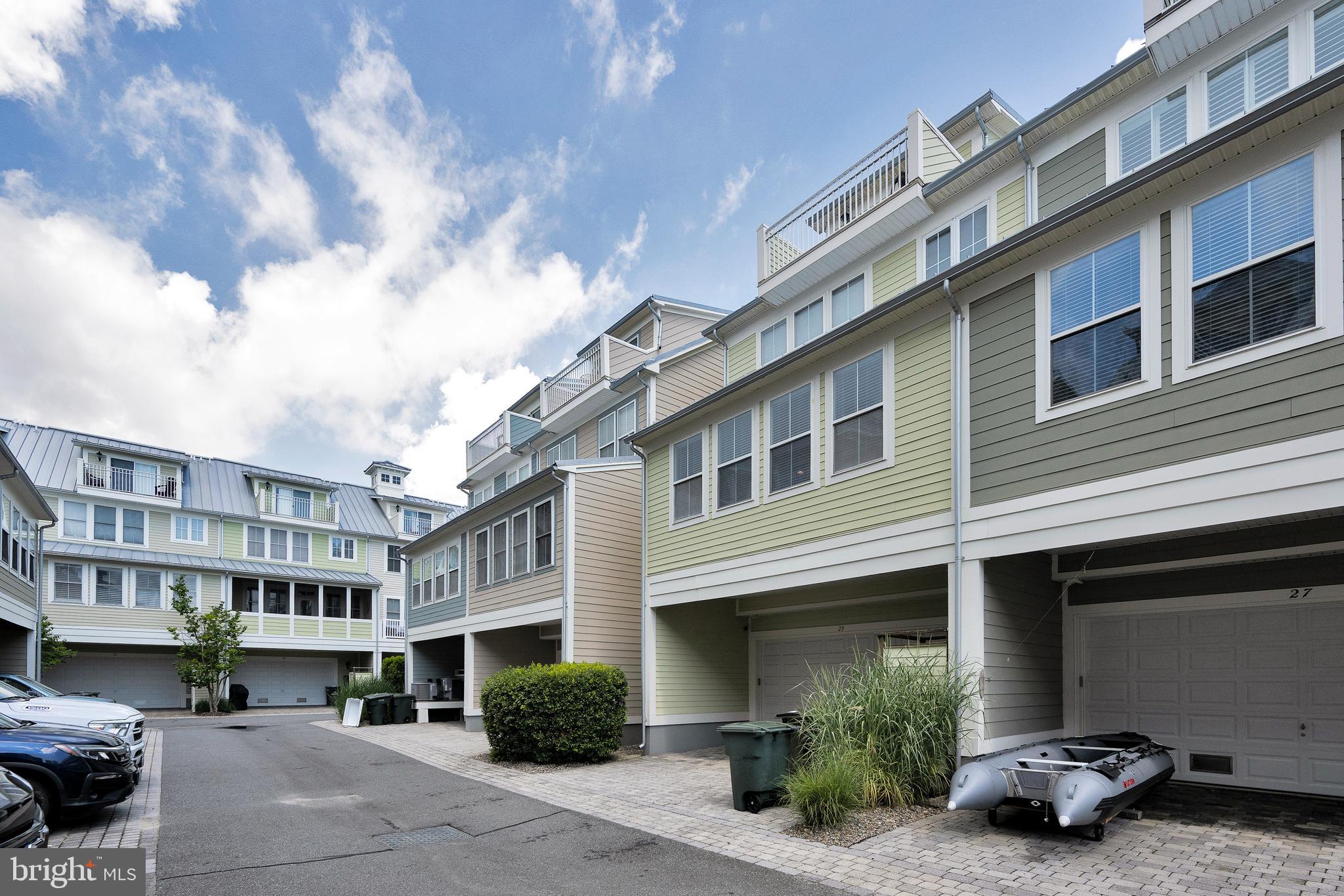 SUNSET ISLAND - Residential