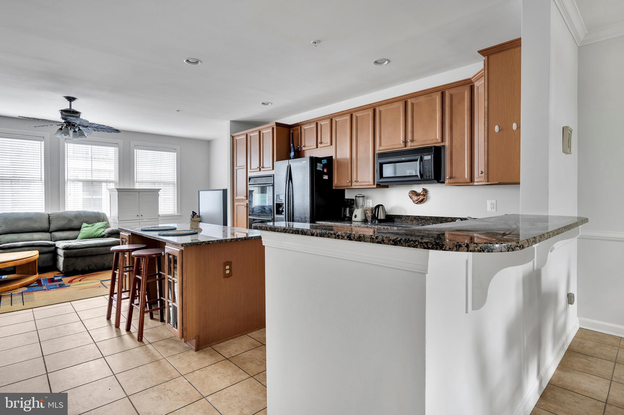 SUNSET ISLAND - Residential