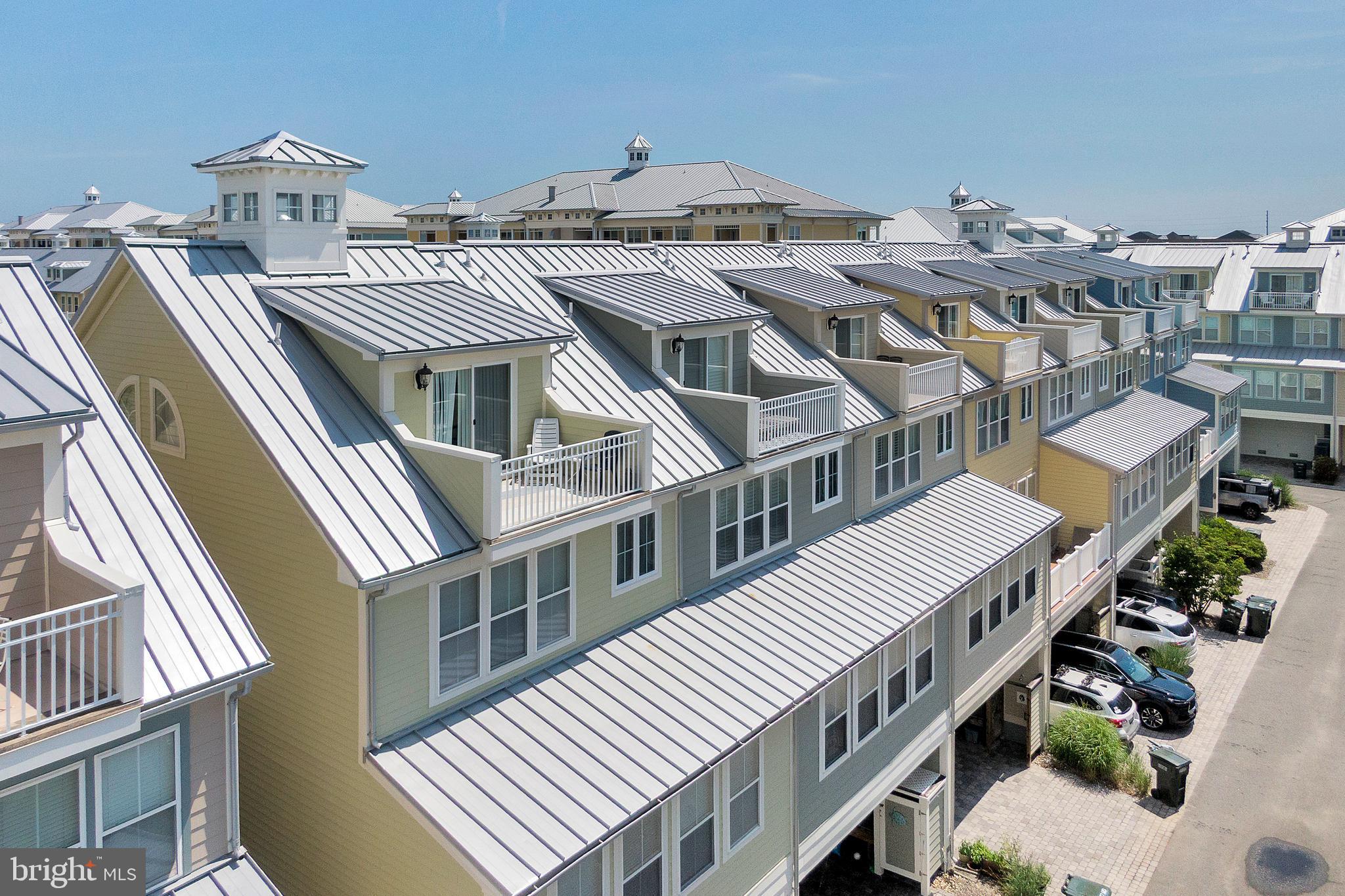 SUNSET ISLAND - Residential