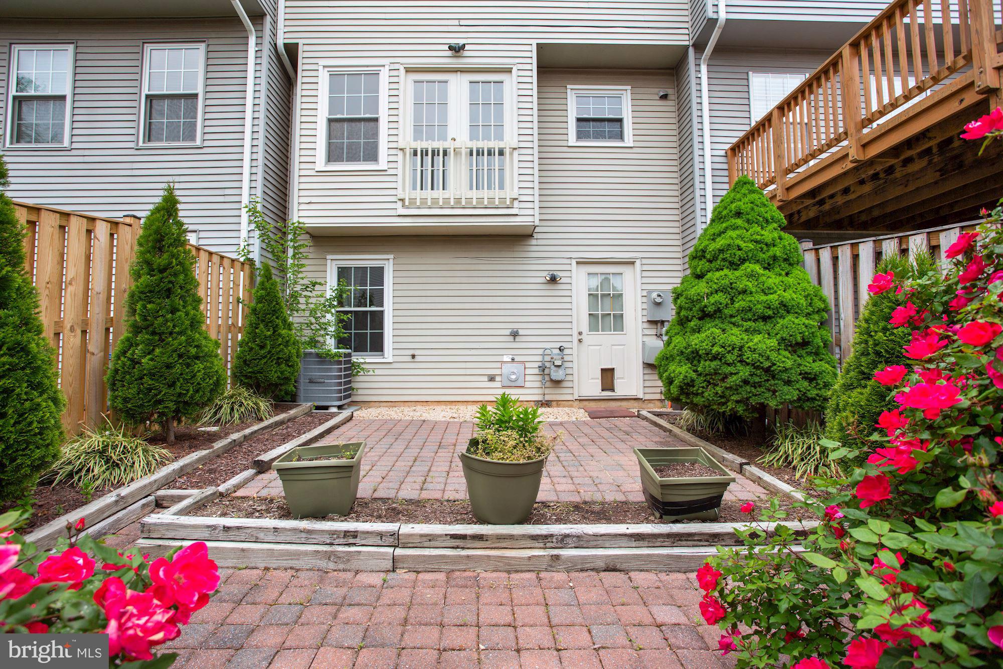 WOODSTONE - Residential