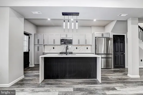 MLS: MDBA2157204