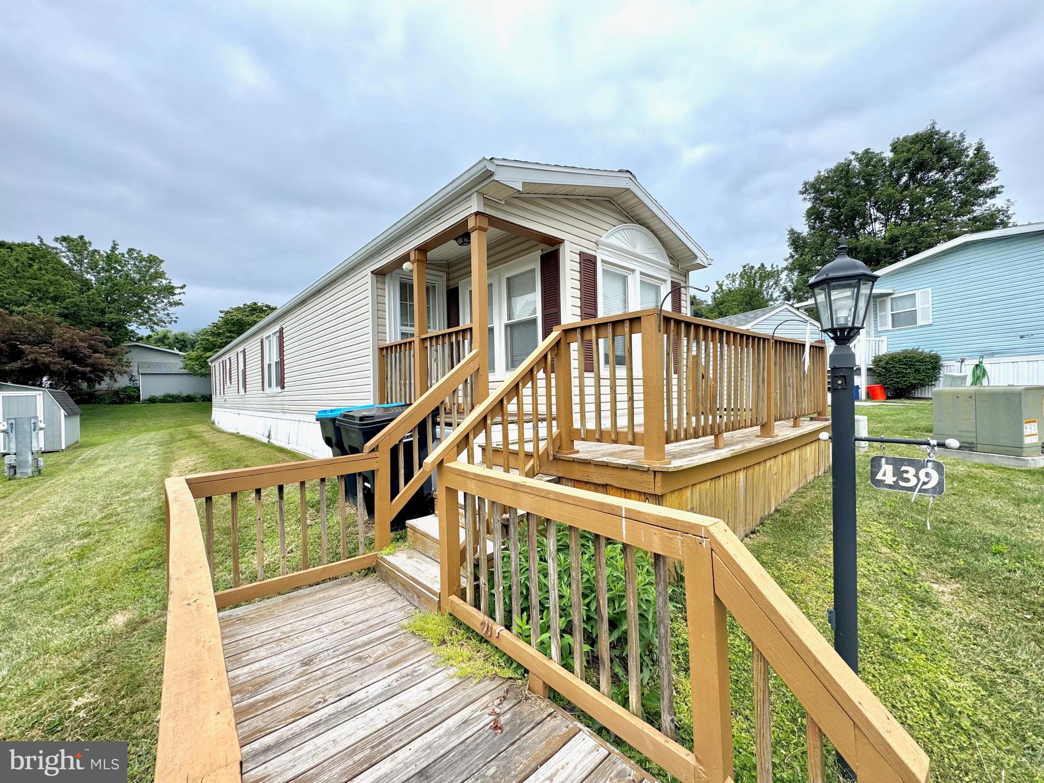 439 W CEDAR STREET