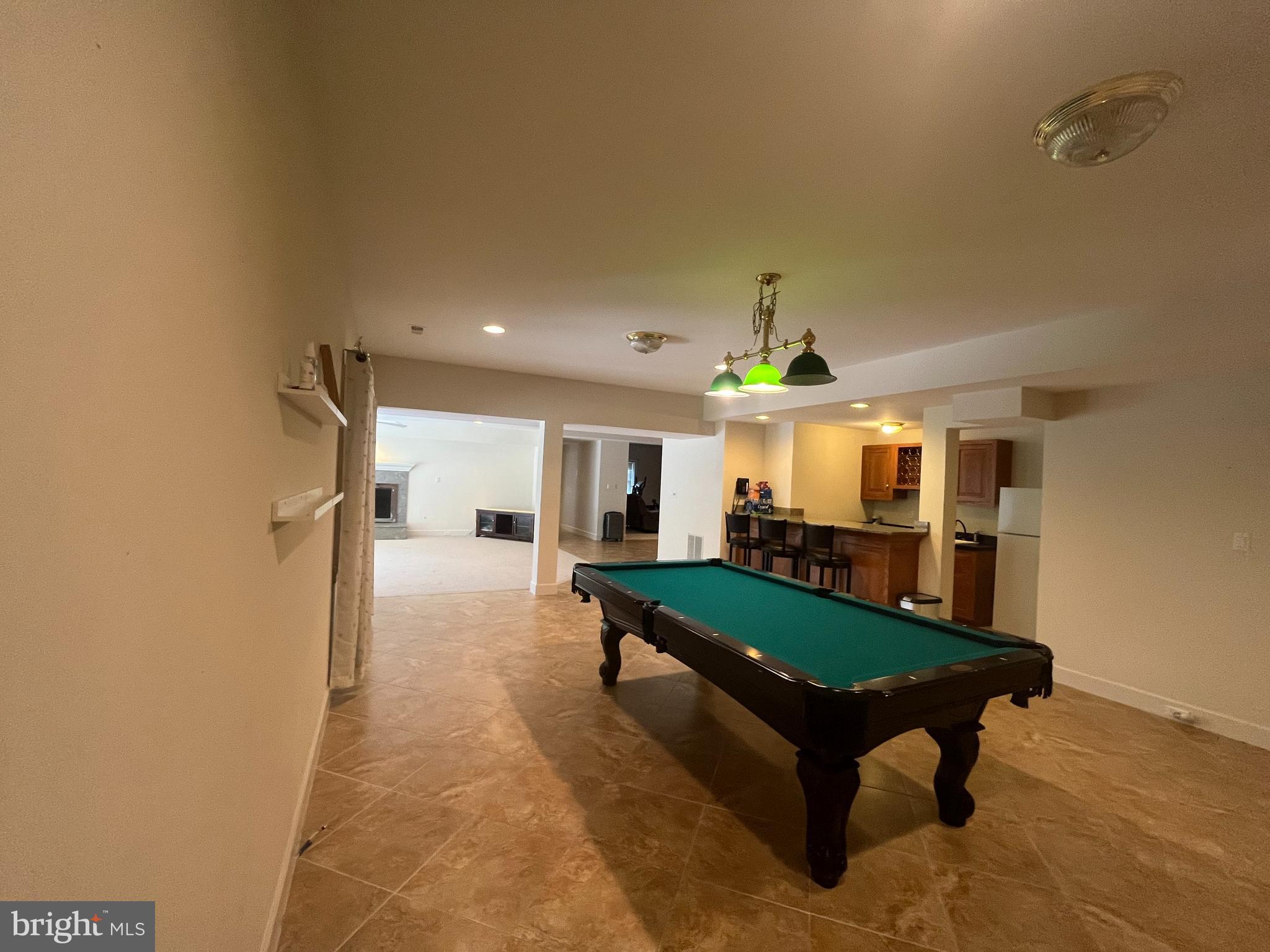 MCLEAN FALLS AT CHINQUAP - Residential Lease