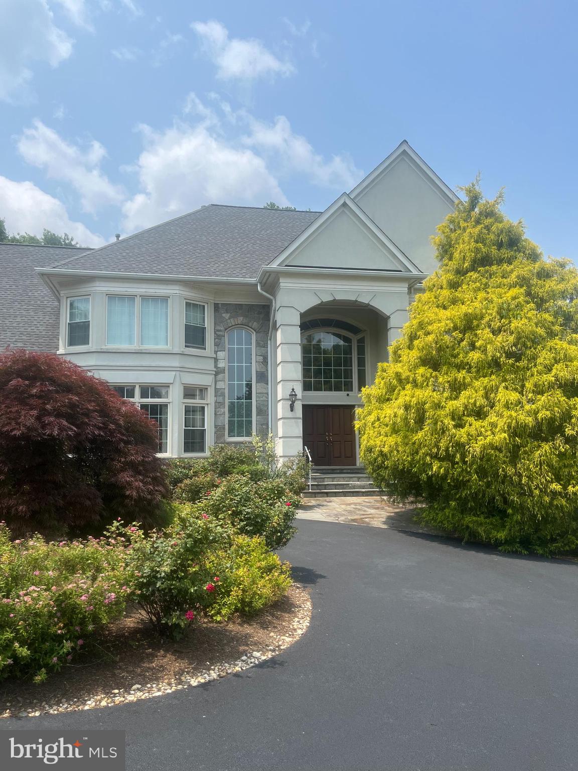 MCLEAN FALLS AT CHINQUAP - Residential Lease