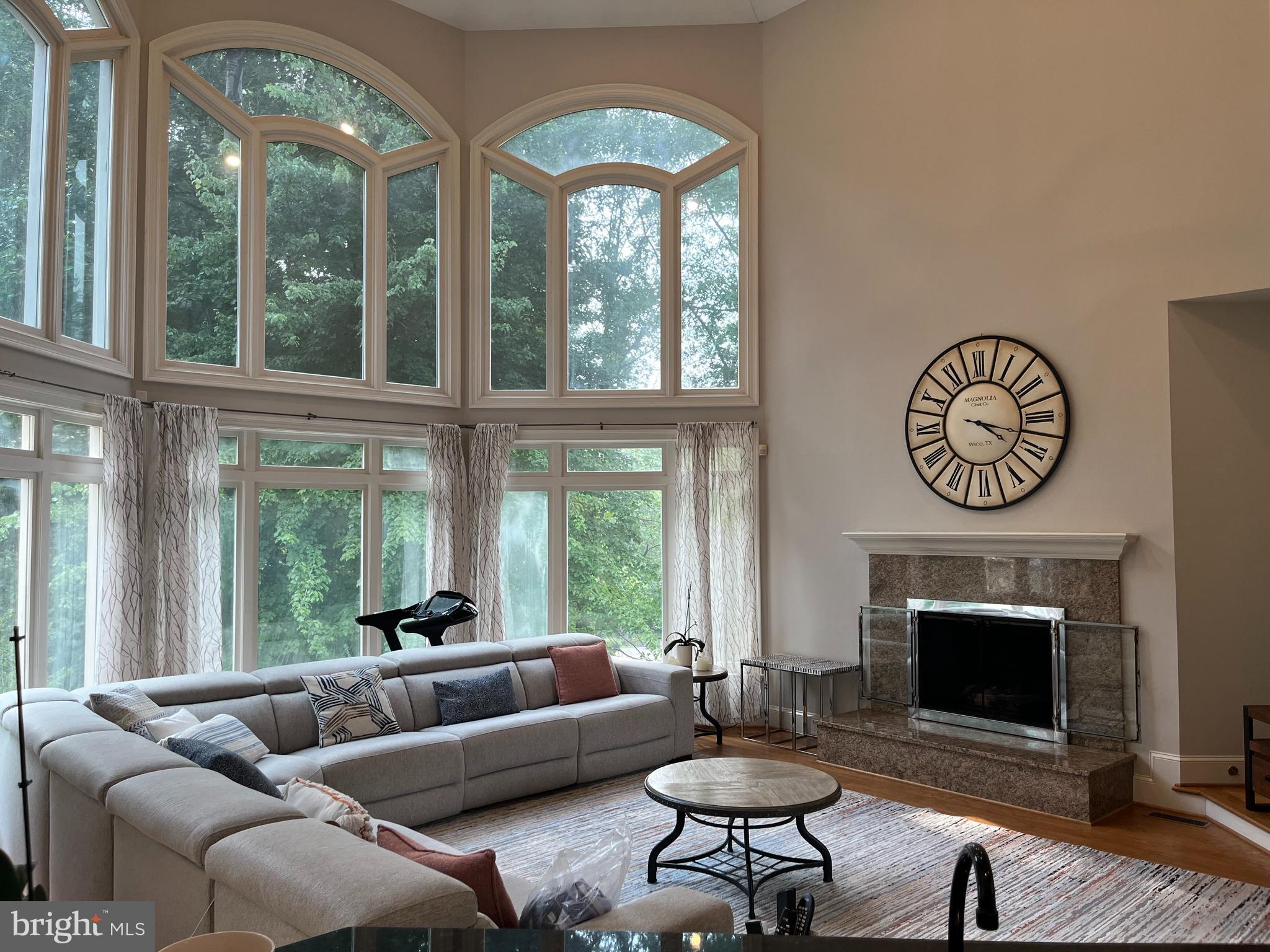 MCLEAN FALLS AT CHINQUAP - Residential Lease