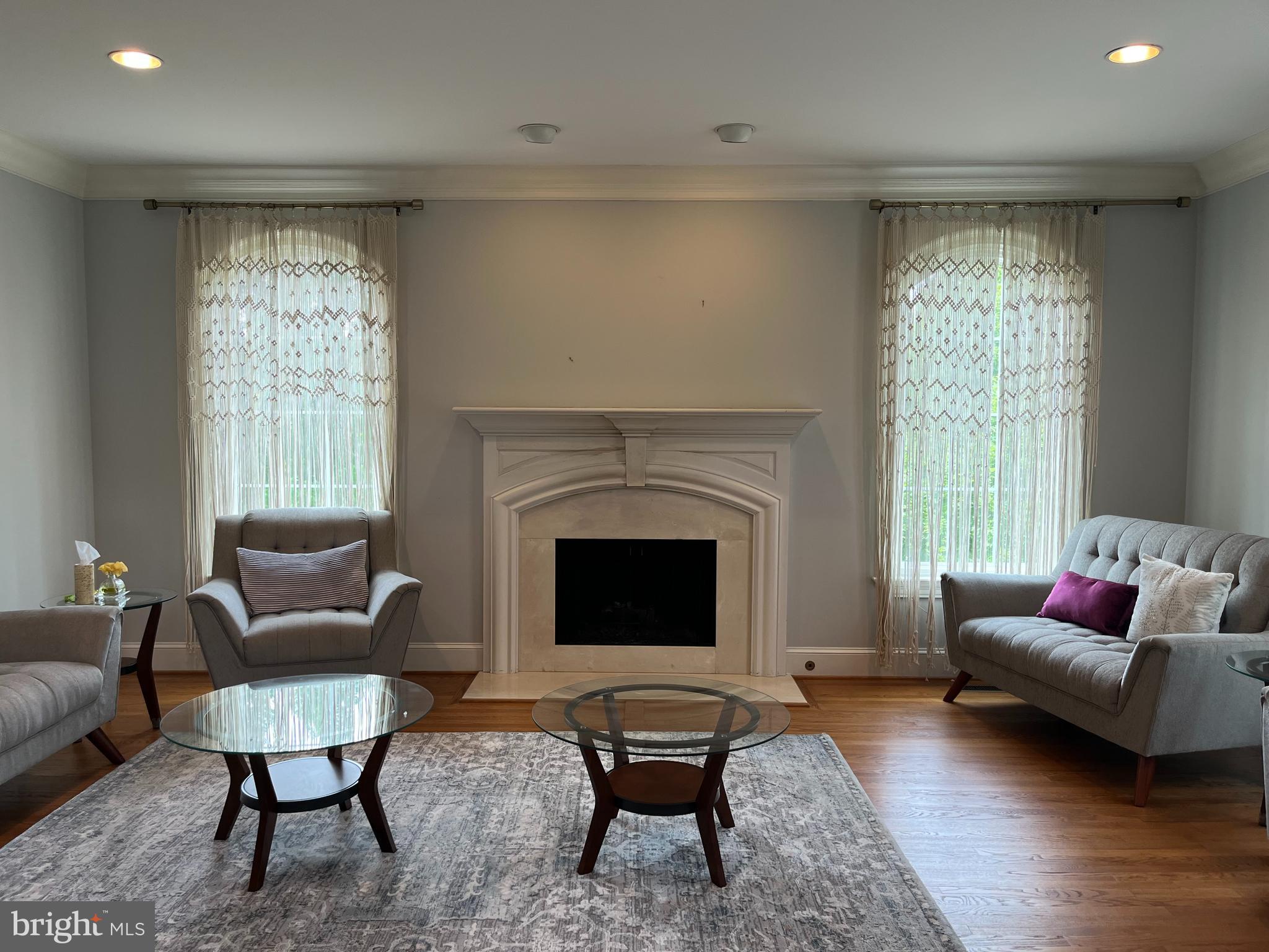 MCLEAN FALLS AT CHINQUAP - Residential Lease