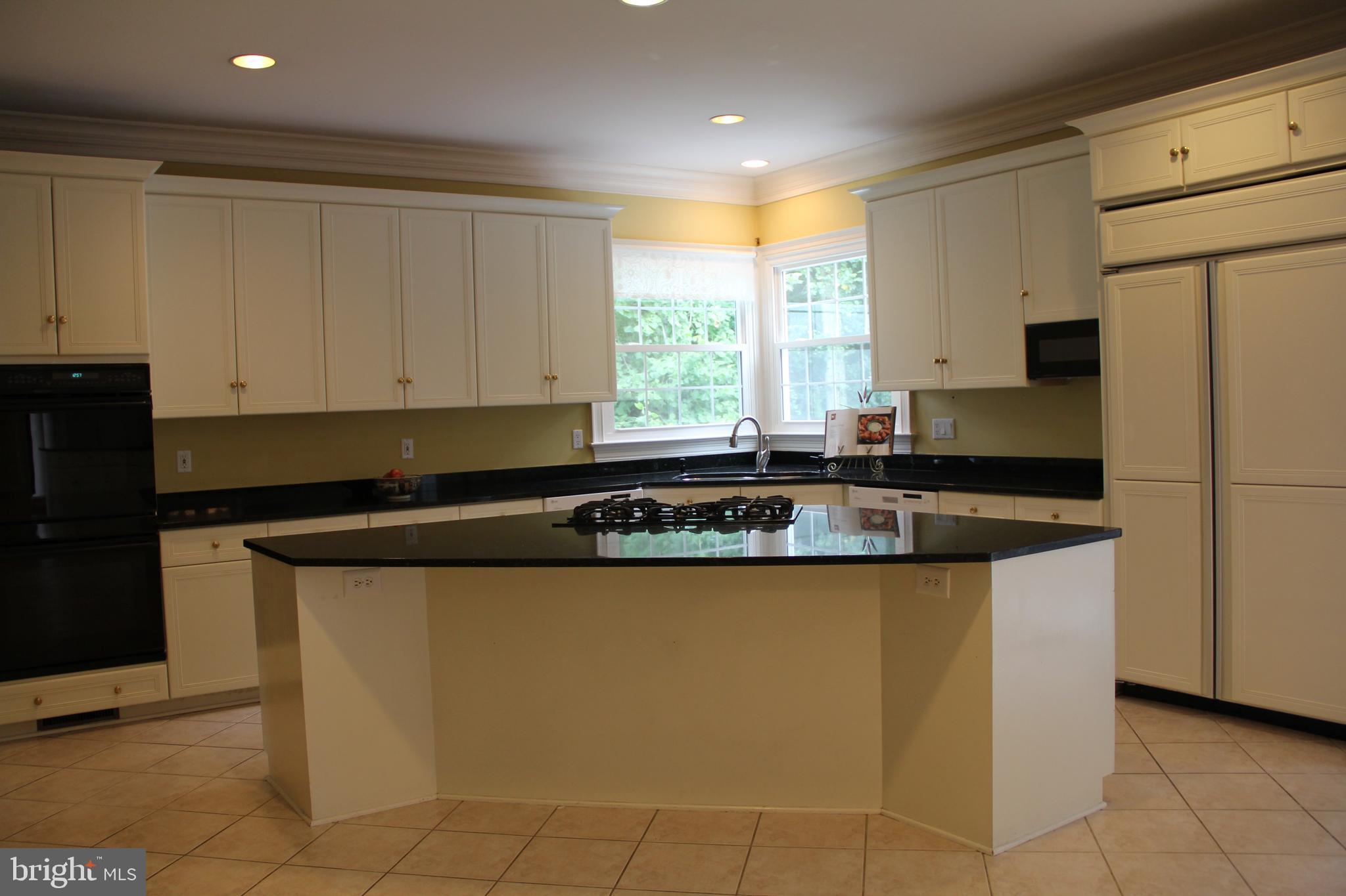 MCLEAN FALLS AT CHINQUAP - Residential Lease