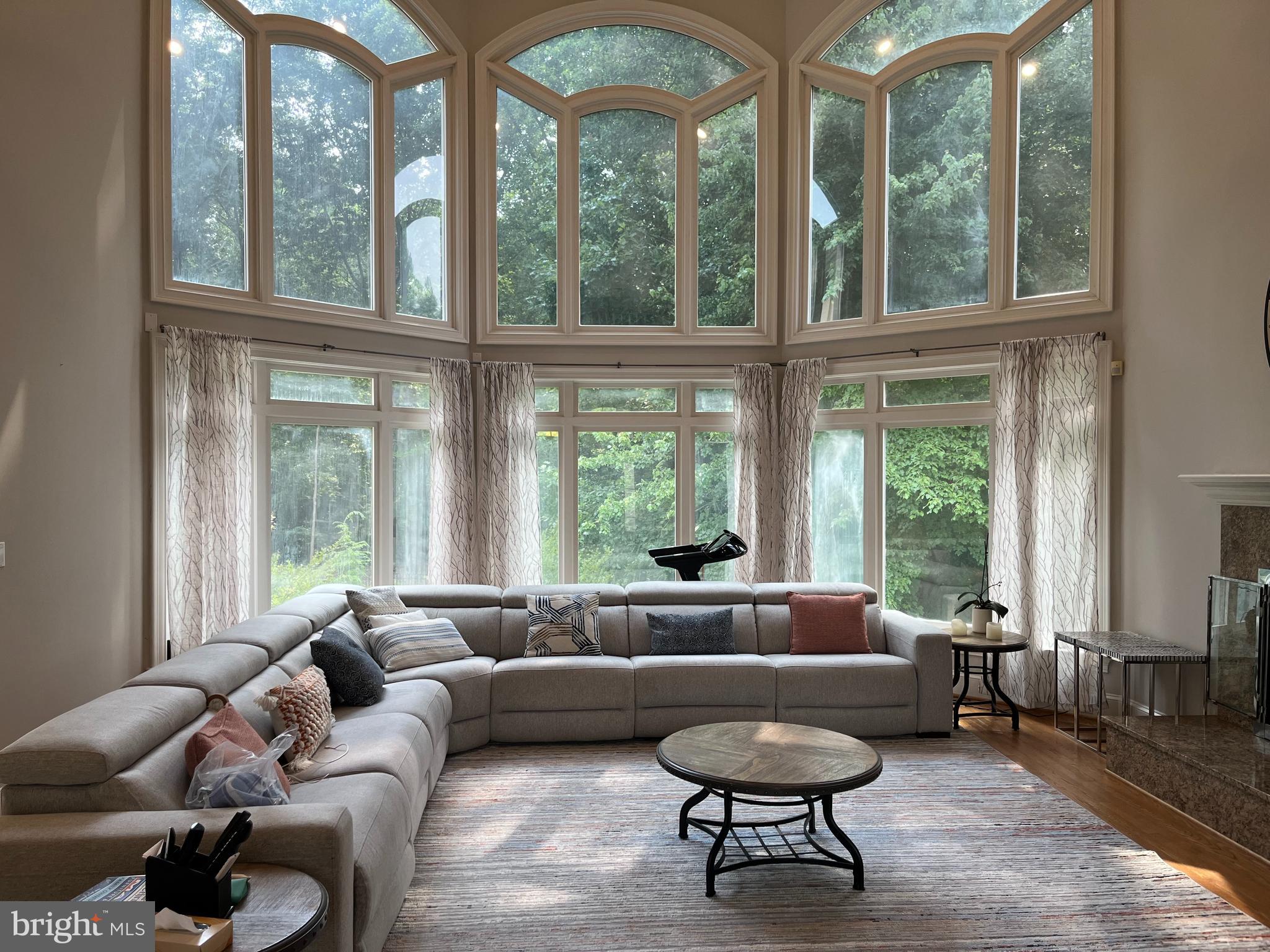 MCLEAN FALLS AT CHINQUAP - Residential Lease