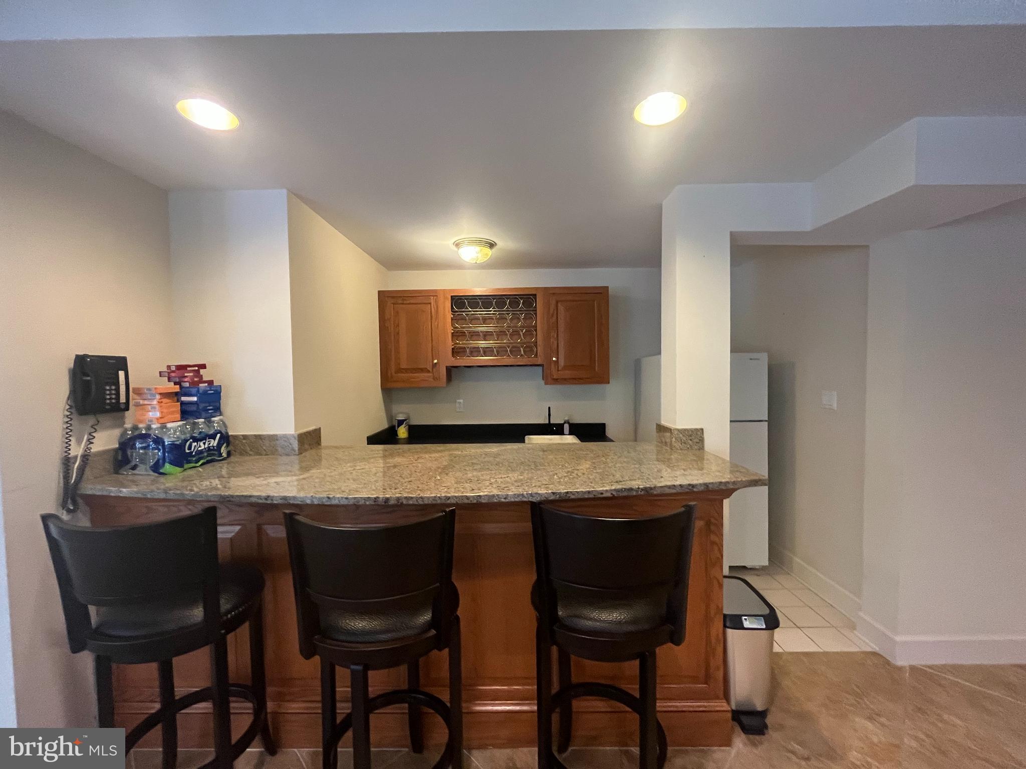 MCLEAN FALLS AT CHINQUAP - Residential Lease