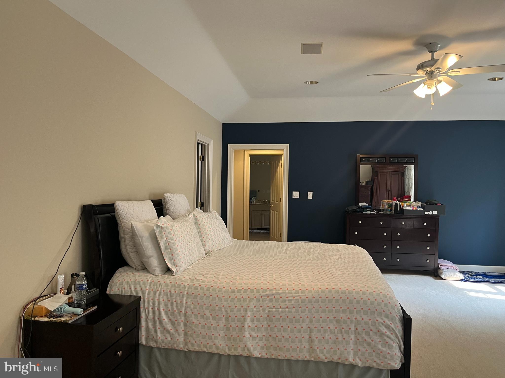 MCLEAN FALLS AT CHINQUAP - Residential Lease