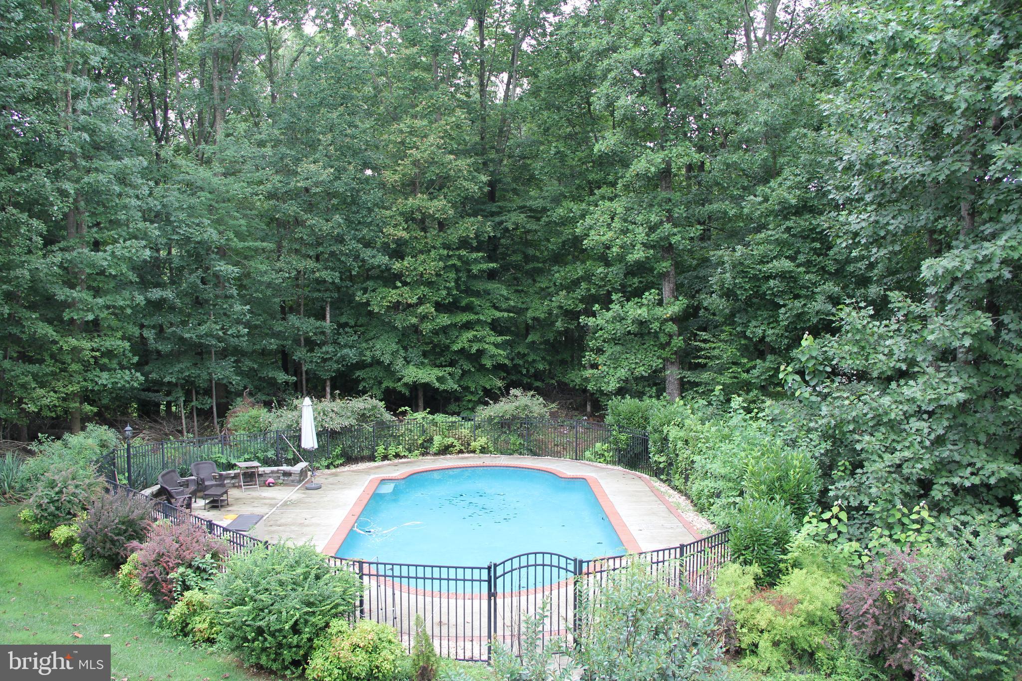 MCLEAN FALLS AT CHINQUAP - Residential Lease