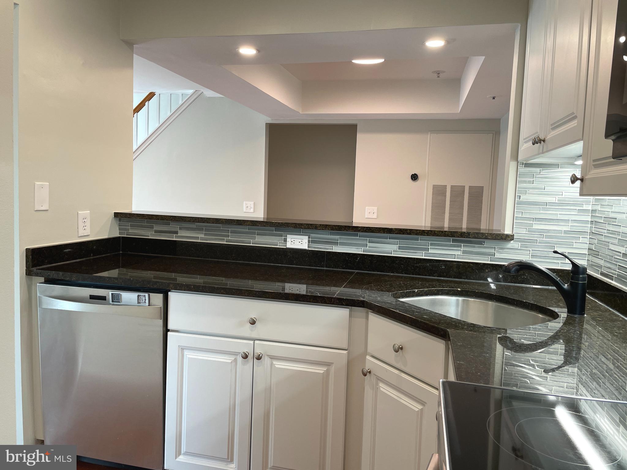 GABLES OF TUCKERMAN - Residential Lease