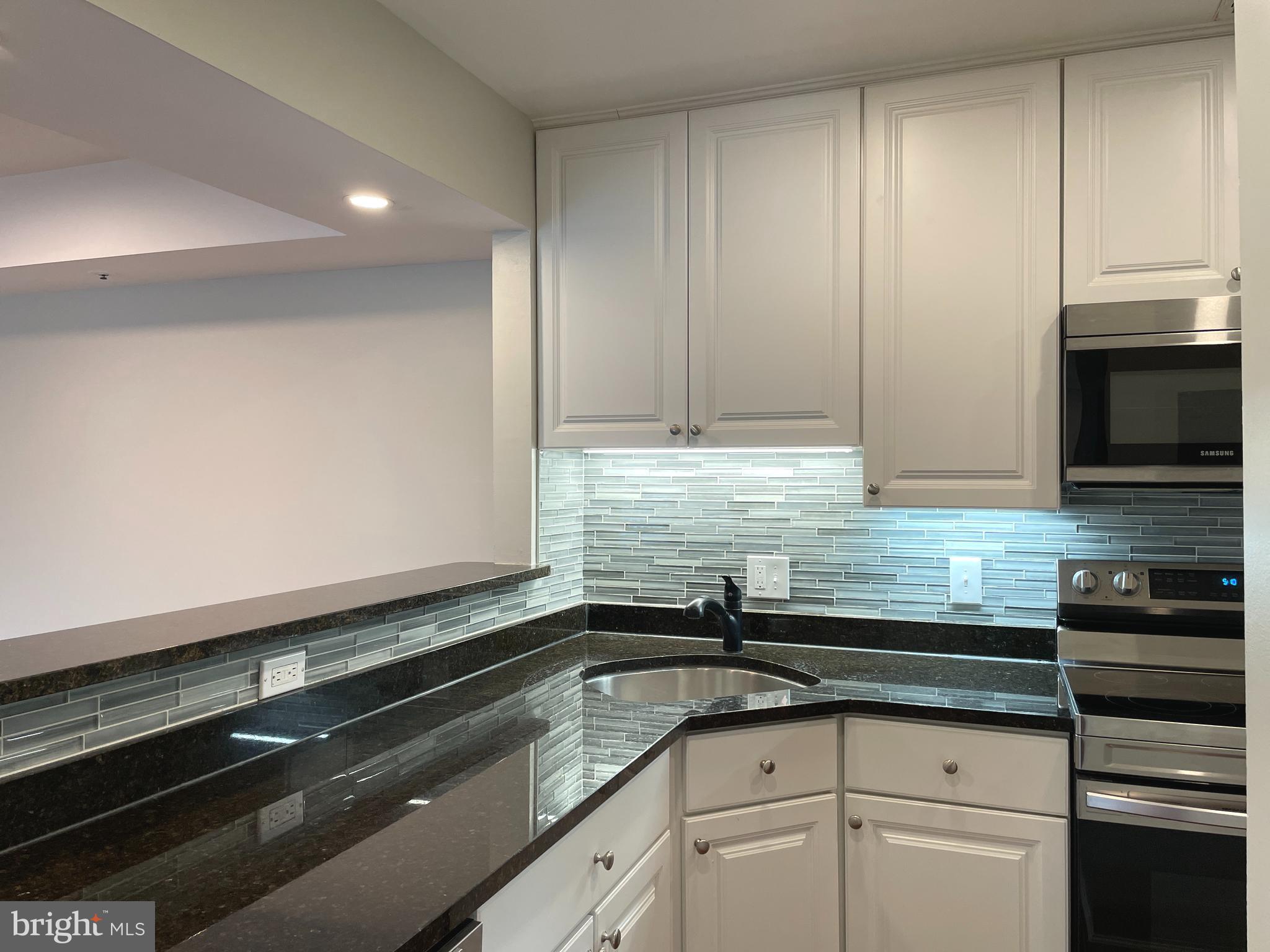 GABLES OF TUCKERMAN - Residential Lease