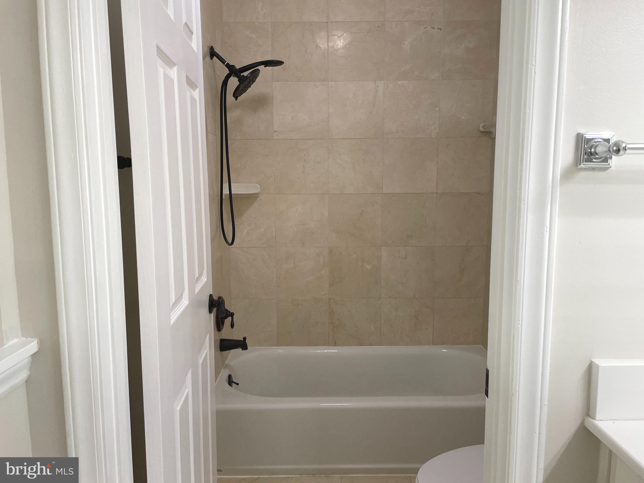 GABLES OF TUCKERMAN - Residential Lease