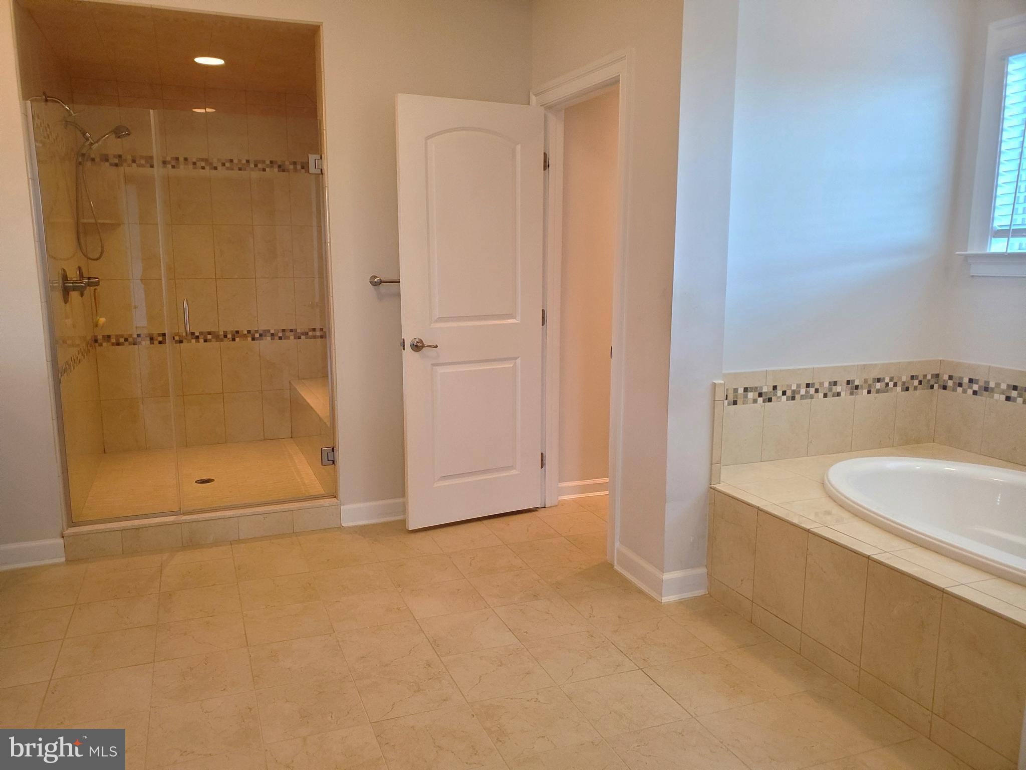 LAYTONSVILLE PRESERVE - Residential