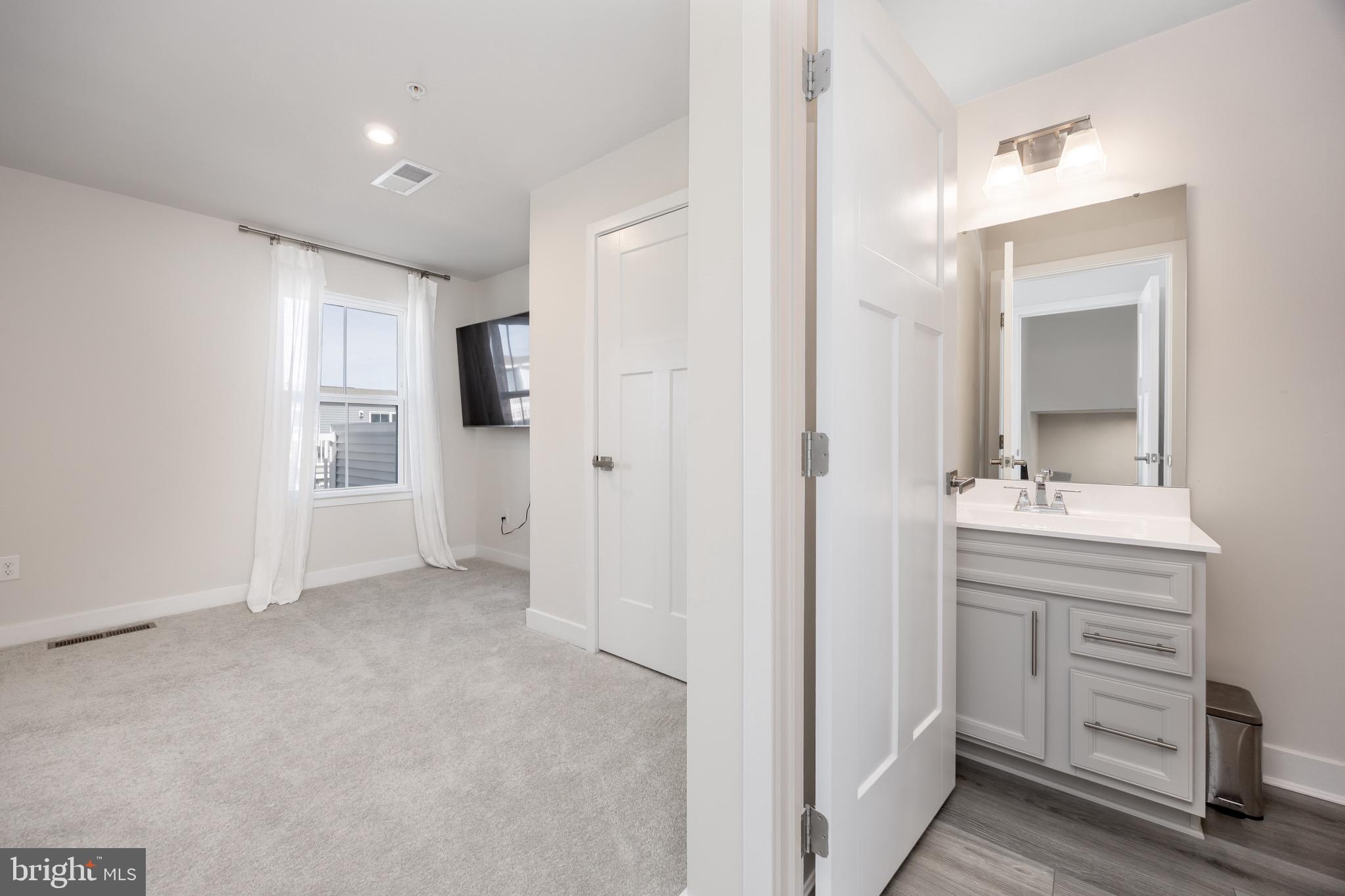 BAYSIDE - Residential