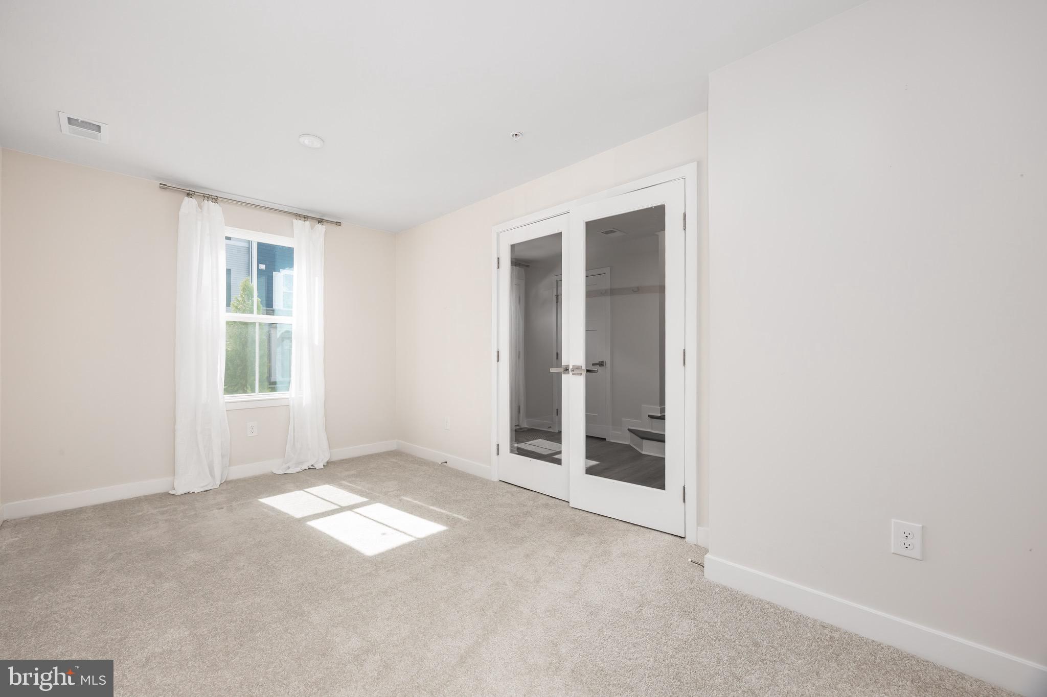 BAYSIDE - Residential