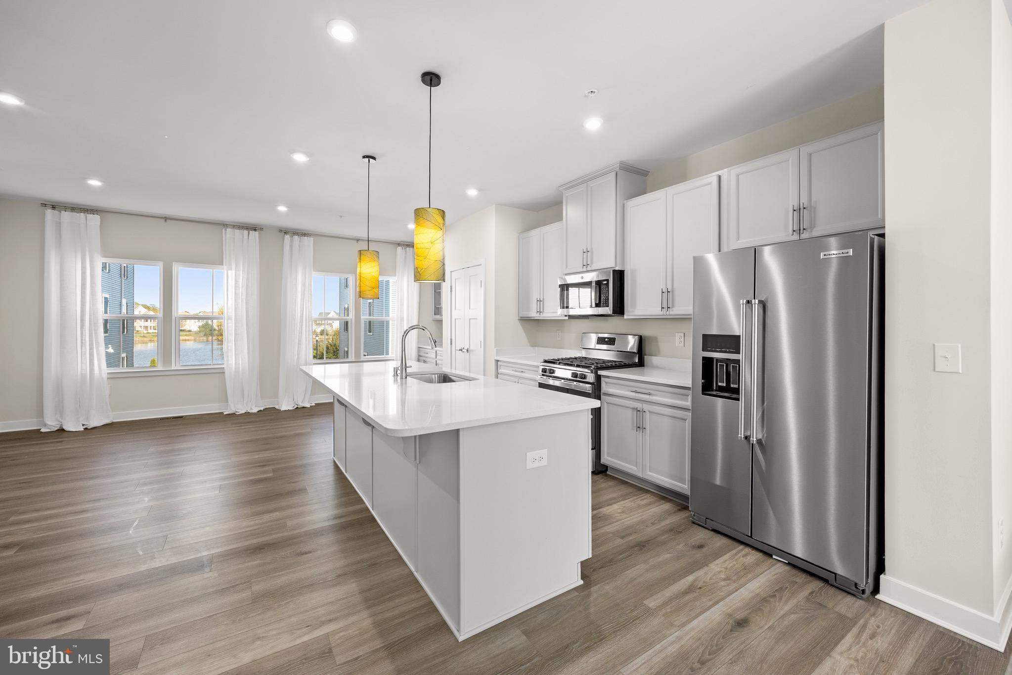 BAYSIDE - Residential