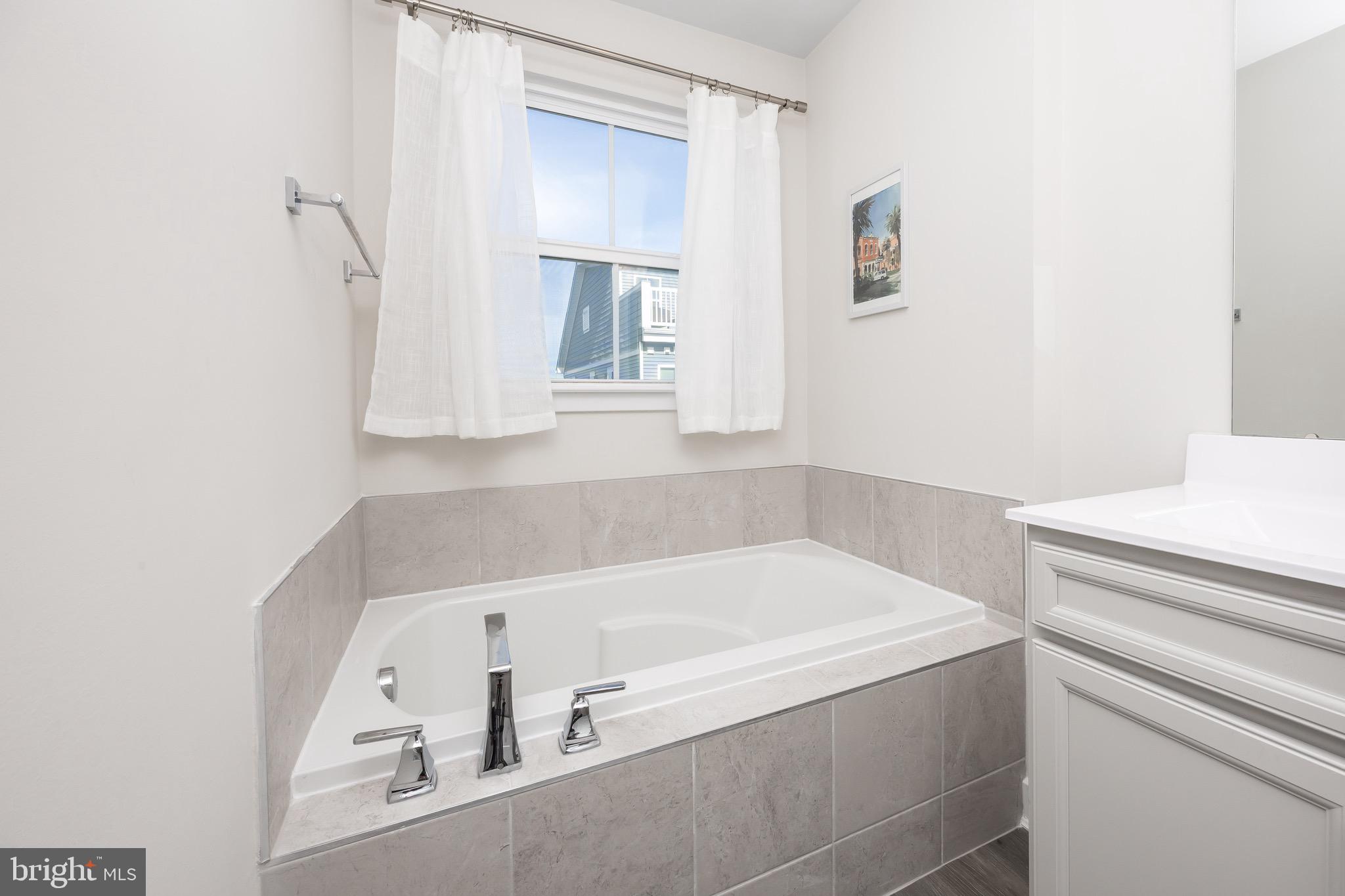 BAYSIDE - Residential