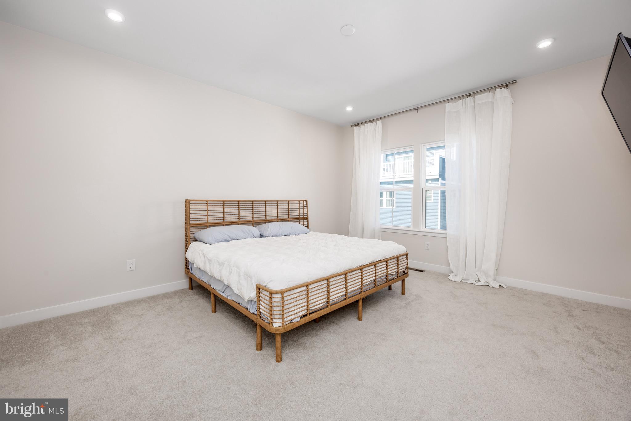 BAYSIDE - Residential