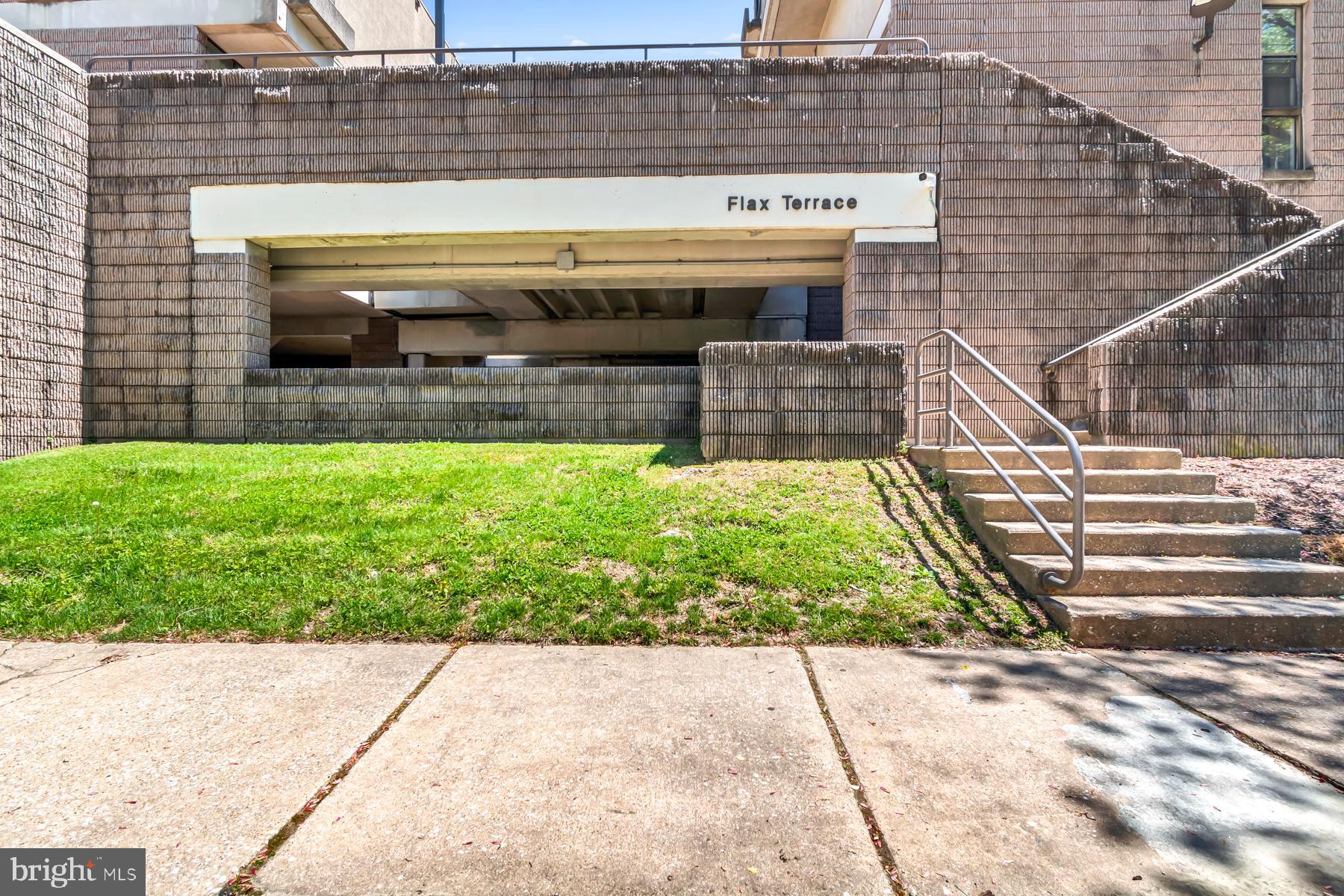 COLD SPRING NEWTOWN - Residential