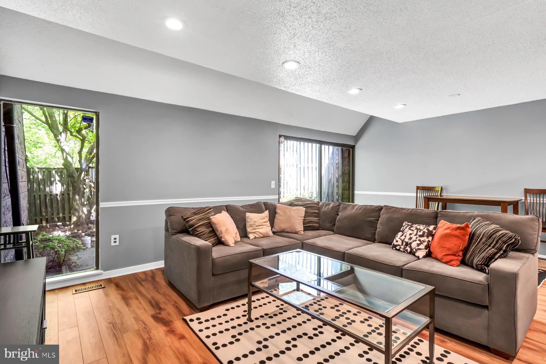 COLD SPRING NEWTOWN - Residential