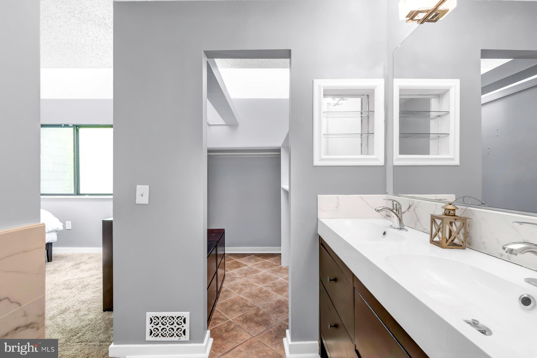 COLD SPRING NEWTOWN - Residential