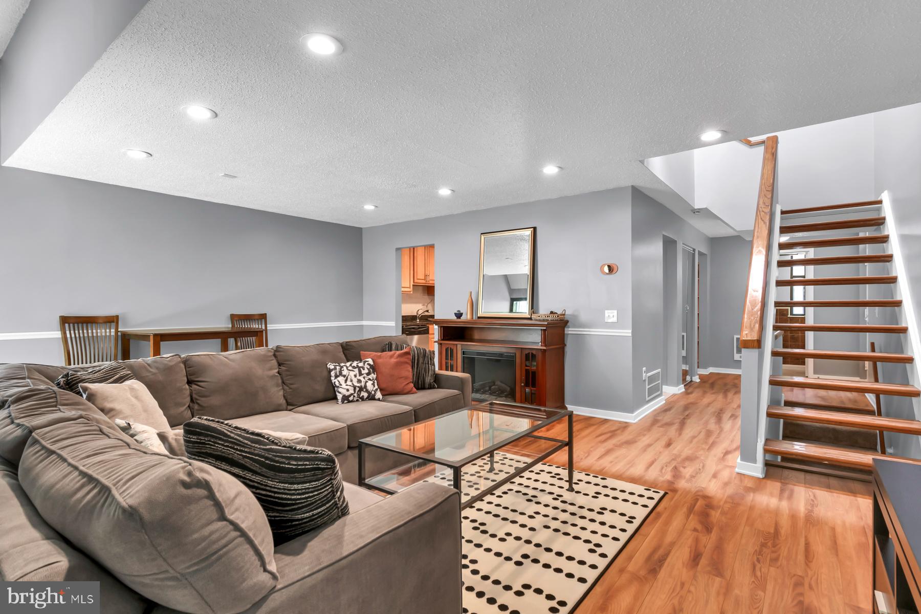 COLD SPRING NEWTOWN - Residential