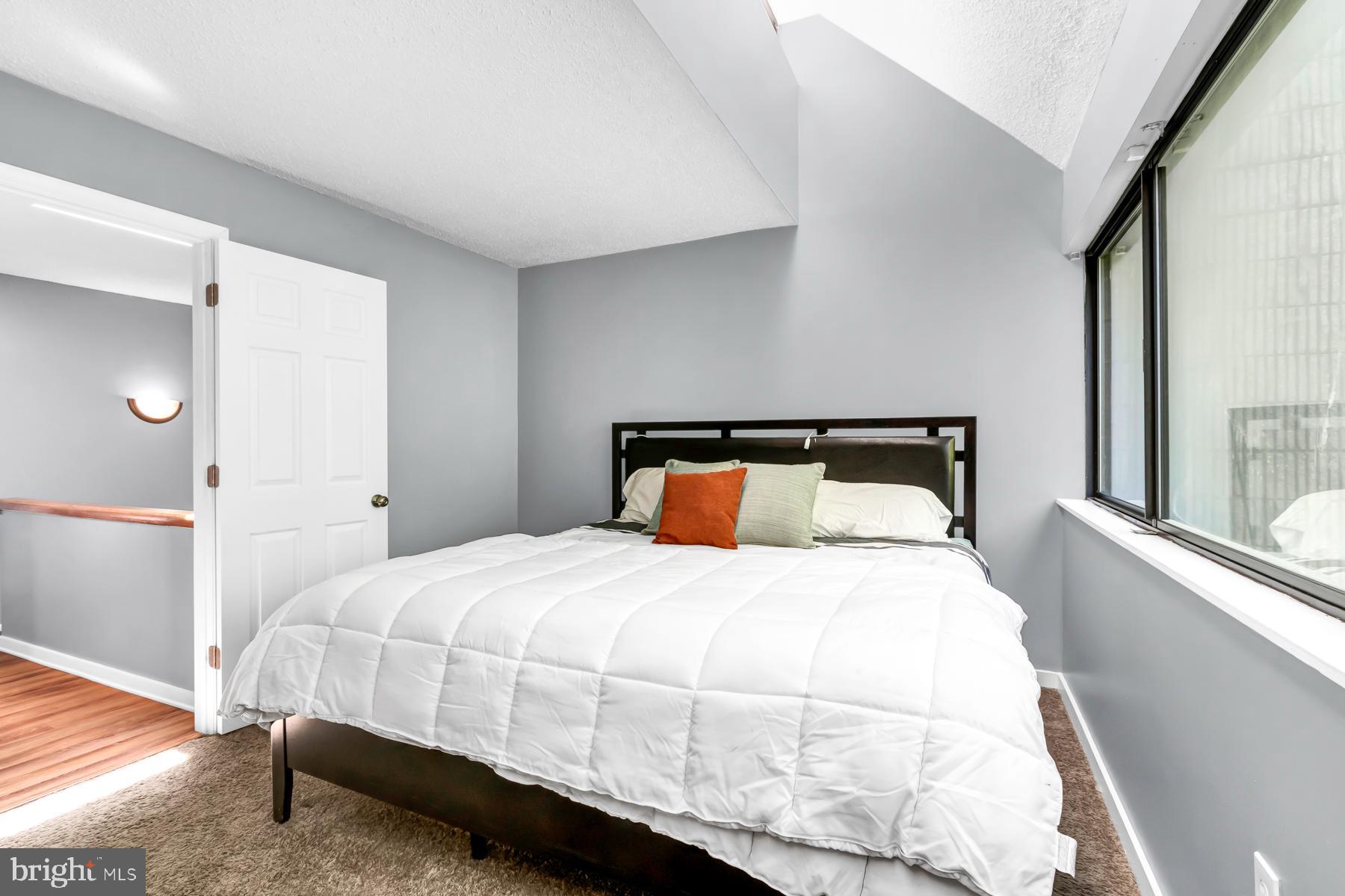 COLD SPRING NEWTOWN - Residential