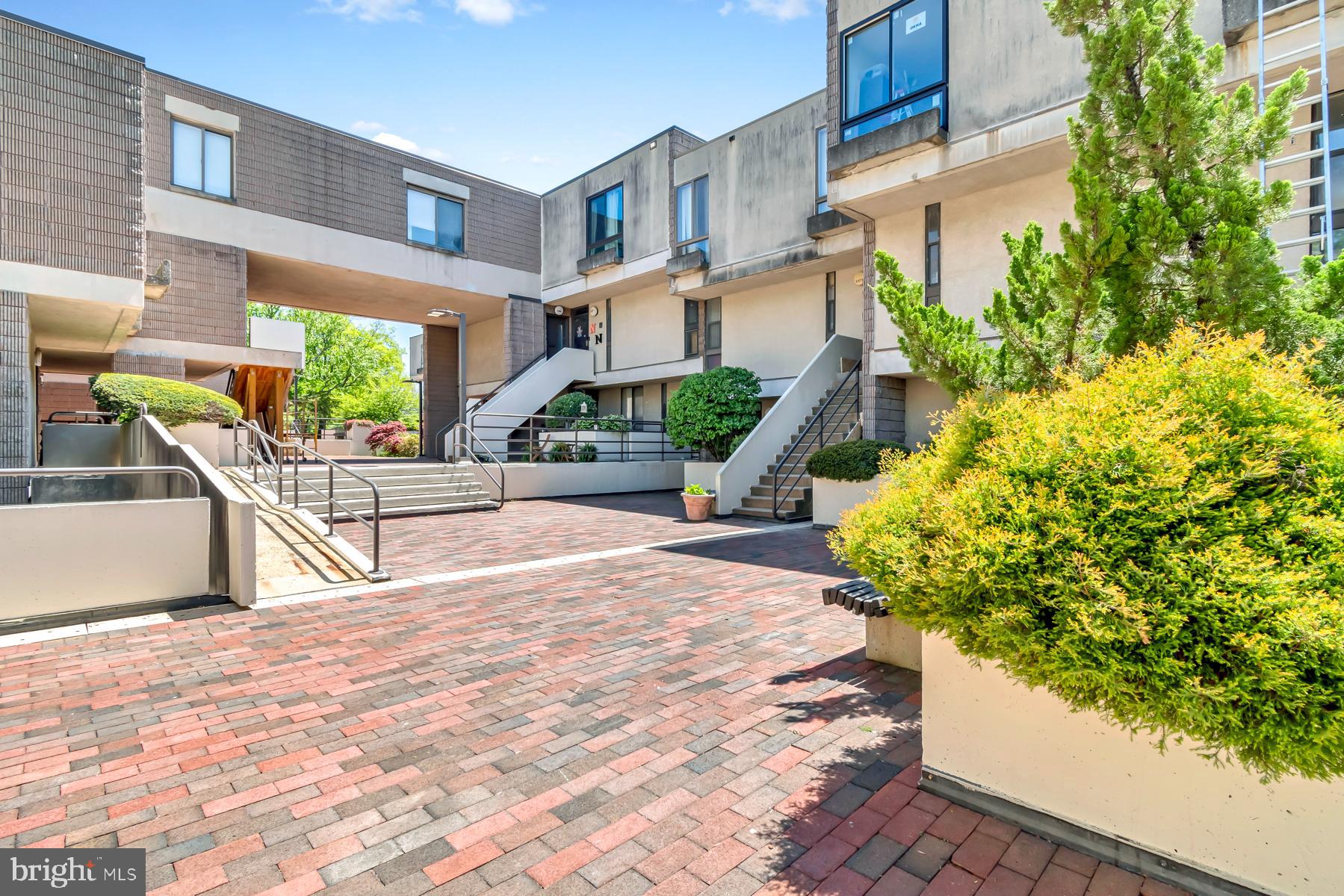 COLD SPRING NEWTOWN - Residential