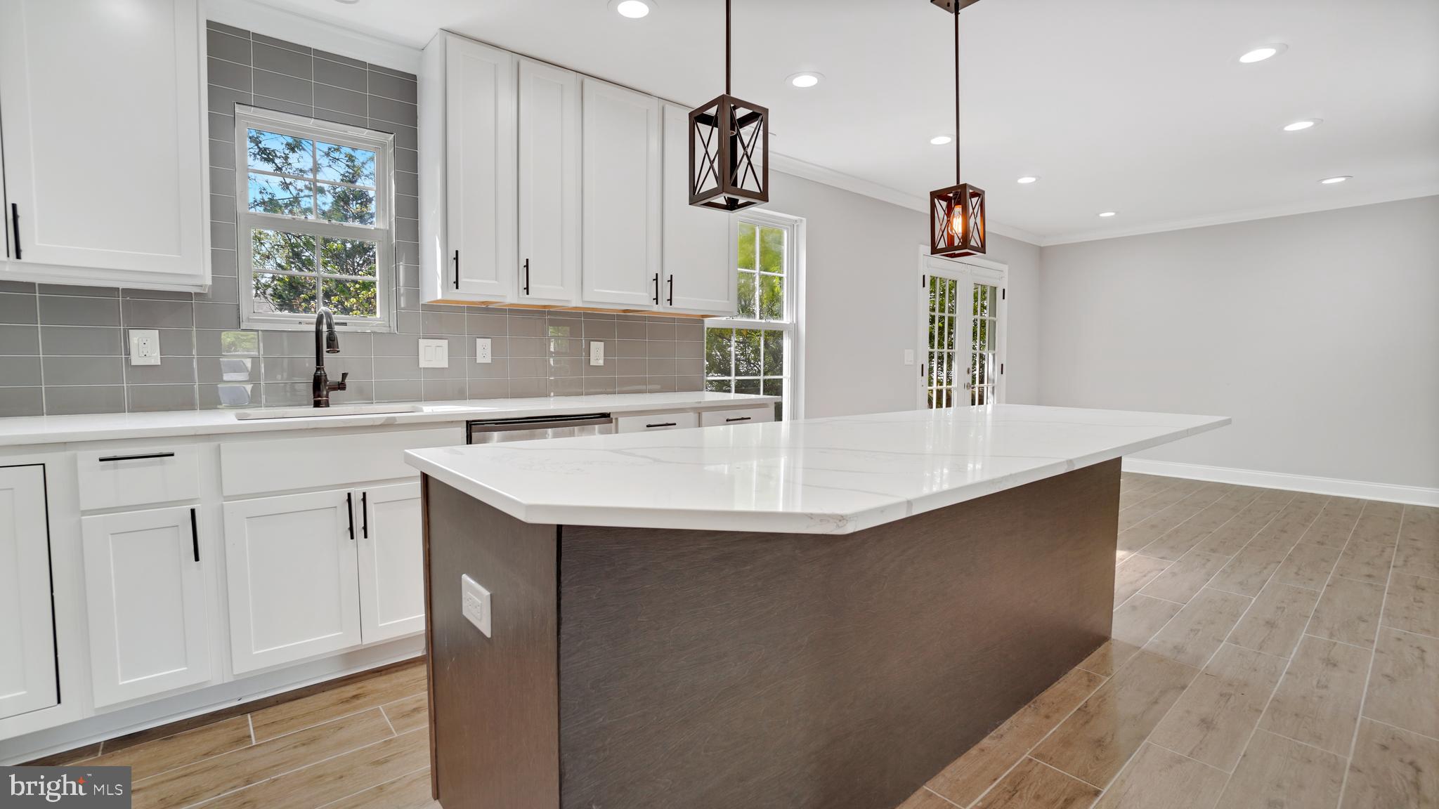 AVALON SHORES - Residential