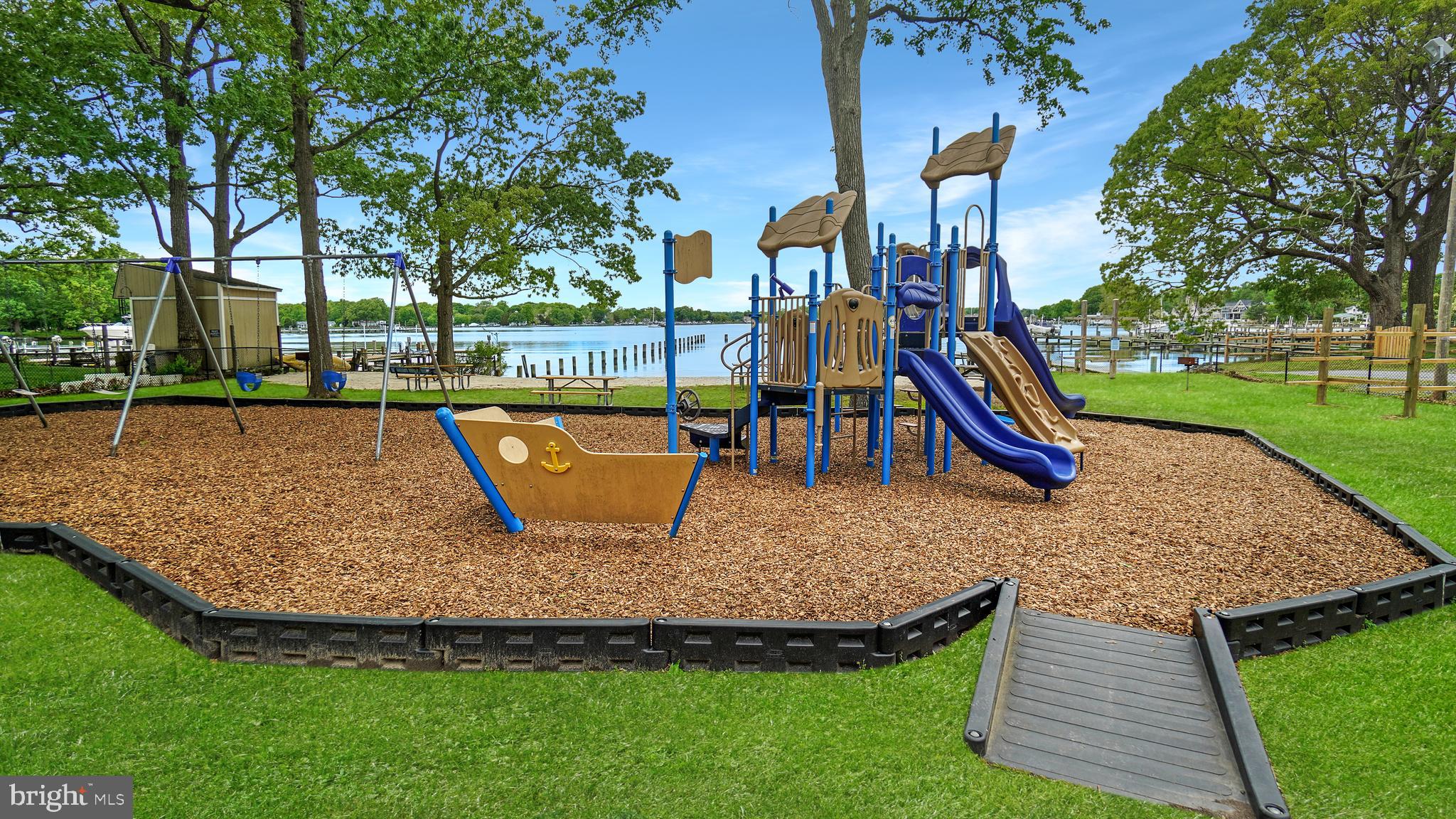 AVALON SHORES - Residential