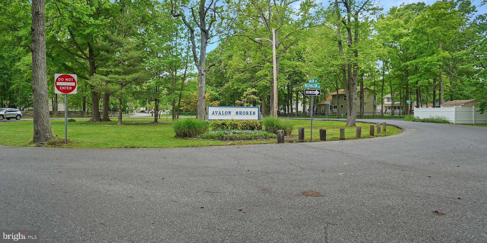 AVALON SHORES - Residential