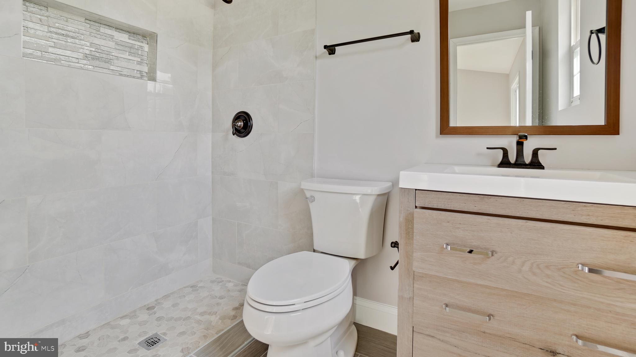 AVALON SHORES - Residential