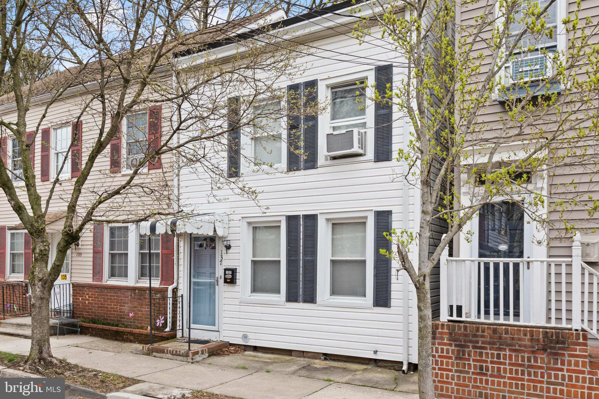 137 2ND STREET
