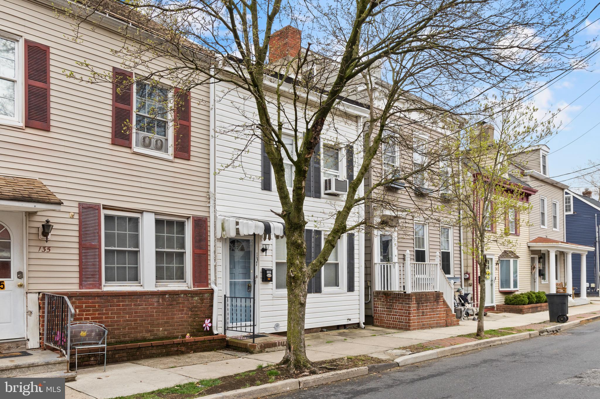137 2ND STREET