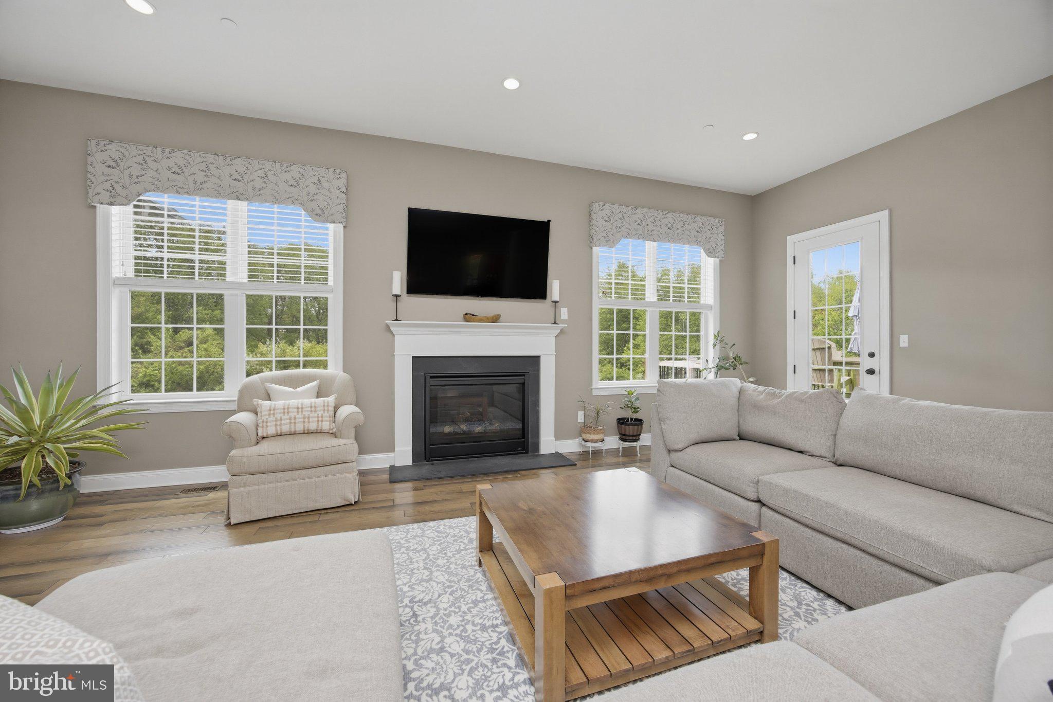 ENCLAVE AT RIDLEY CR - Residential