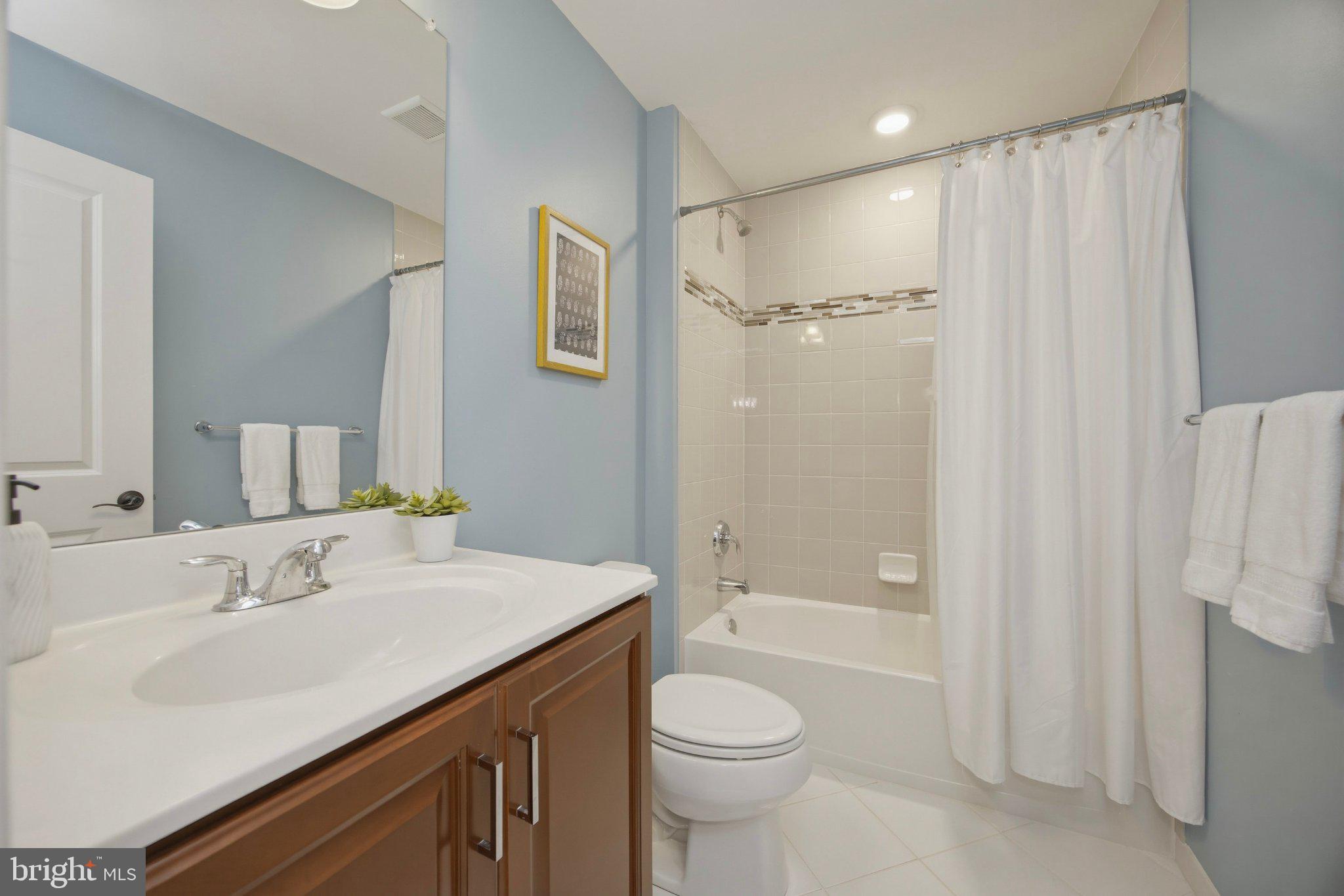 ENCLAVE AT RIDLEY CR - Residential