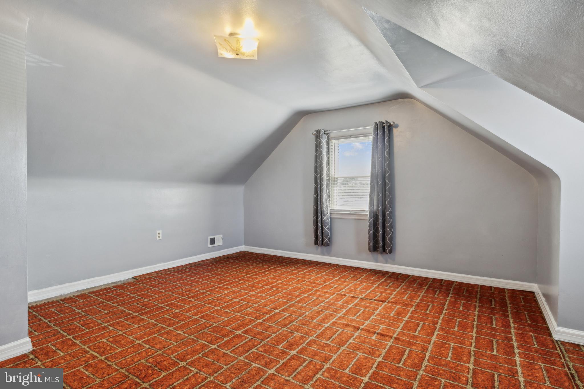 ARUNDEL GARDENS - Residential