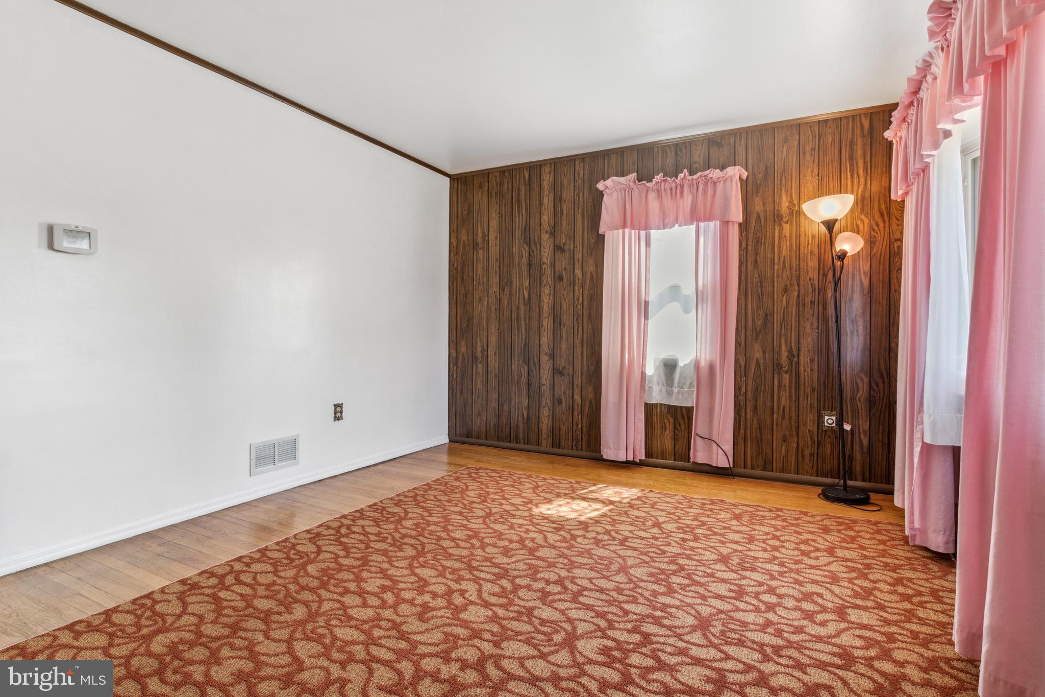 ARUNDEL GARDENS - Residential