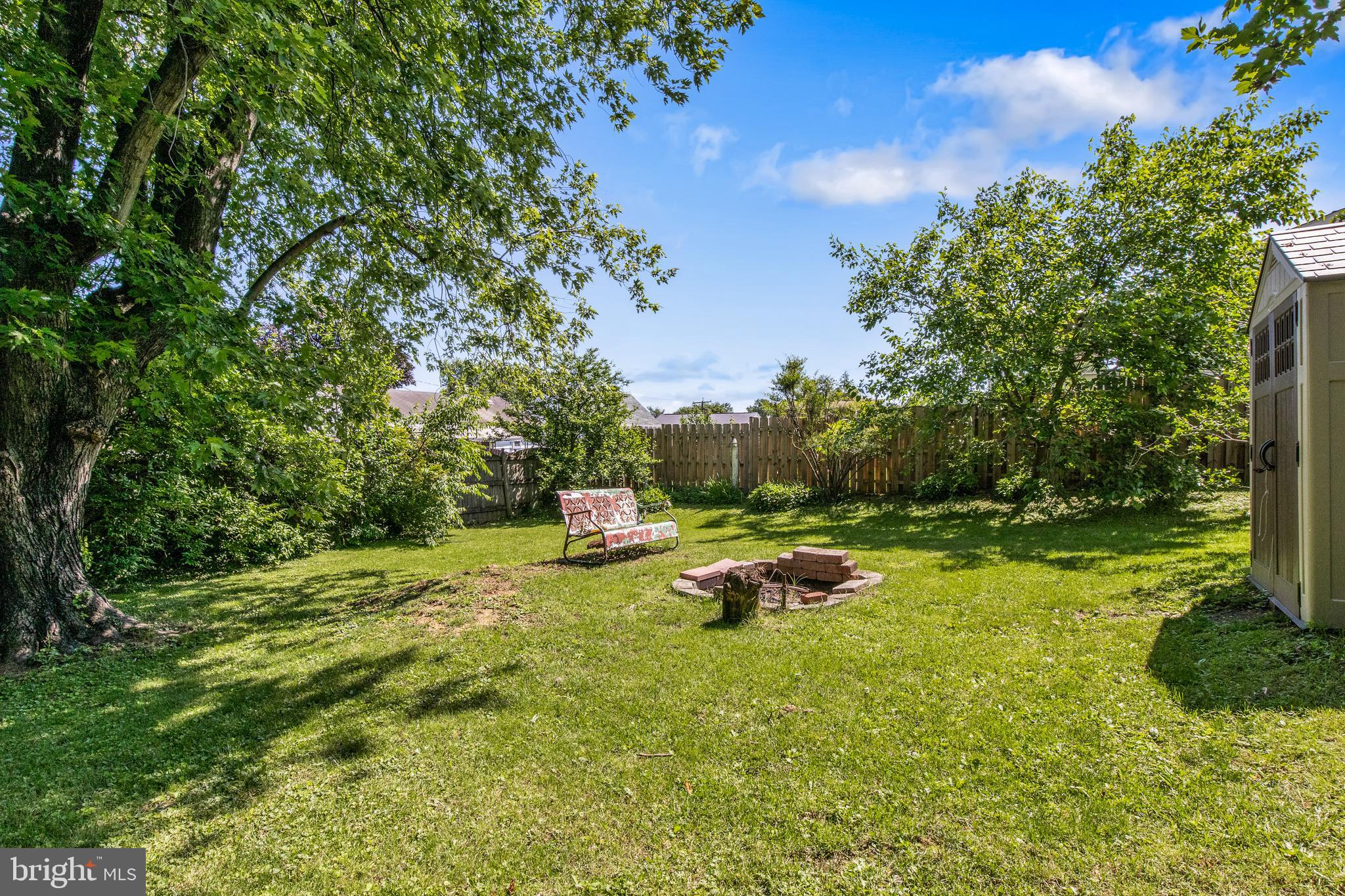 ARUNDEL GARDENS - Residential