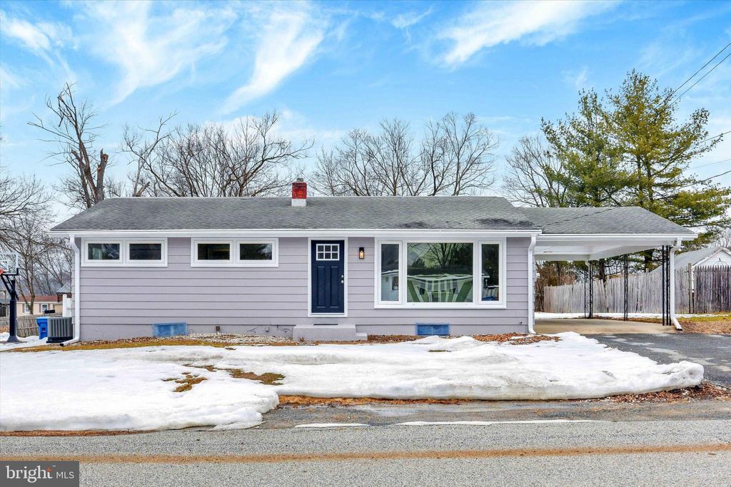 Photo of 127 Lakeview Drive, CARLISLE, PA 17013 (MLS # PACB2050078)