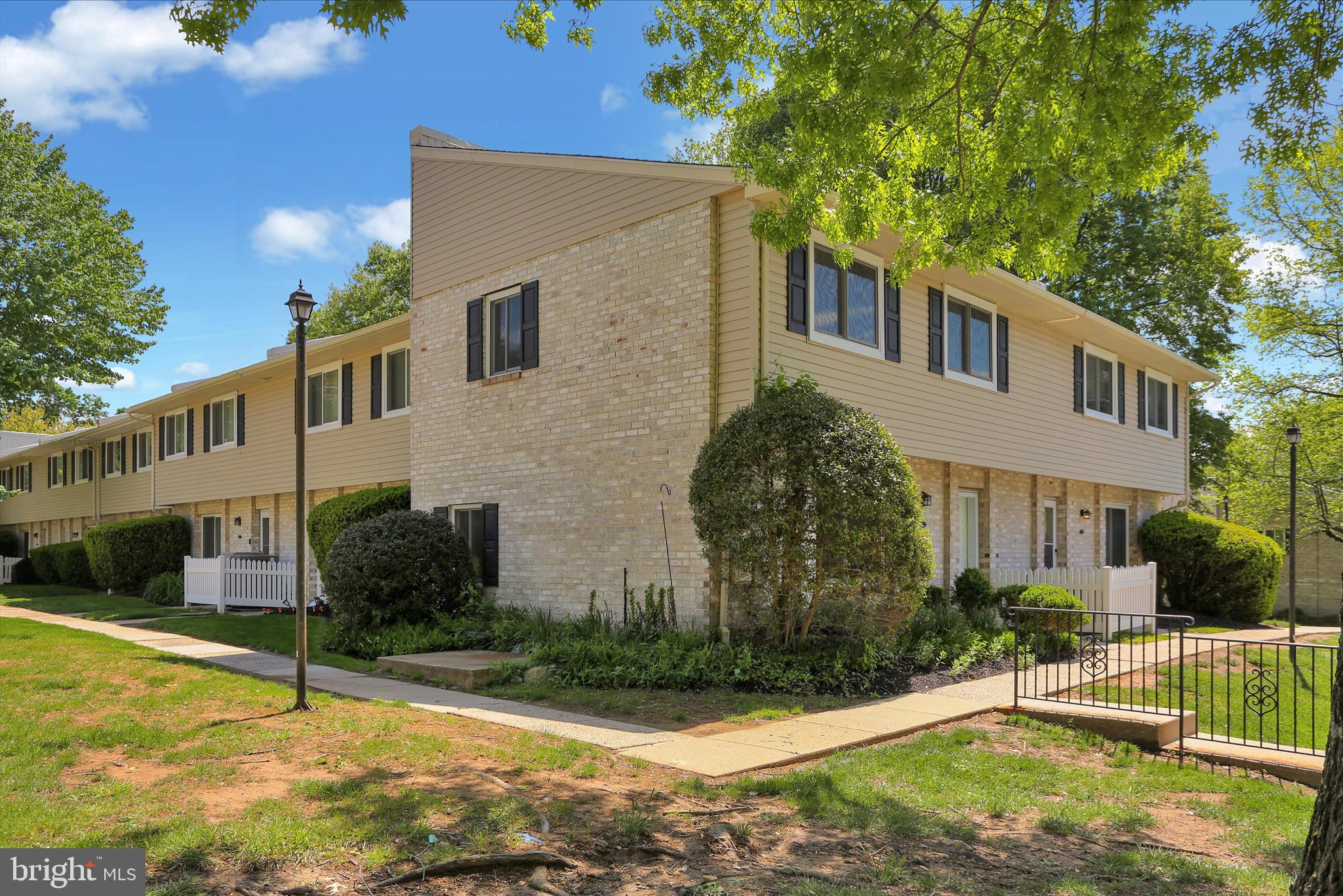 VILLAGE WALK - Residential