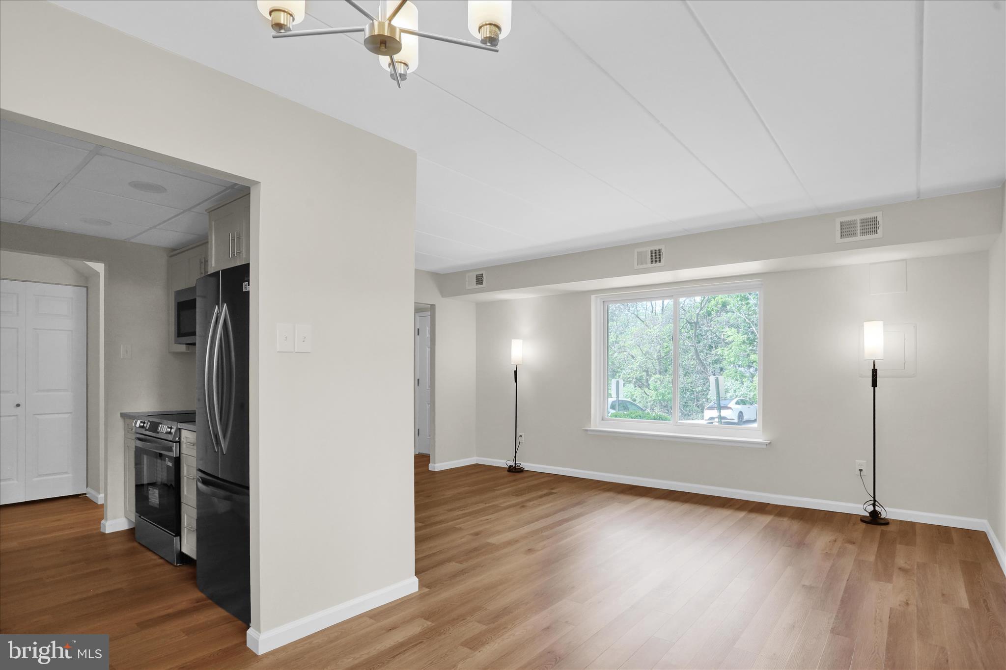 VILLAGE WALK - Residential