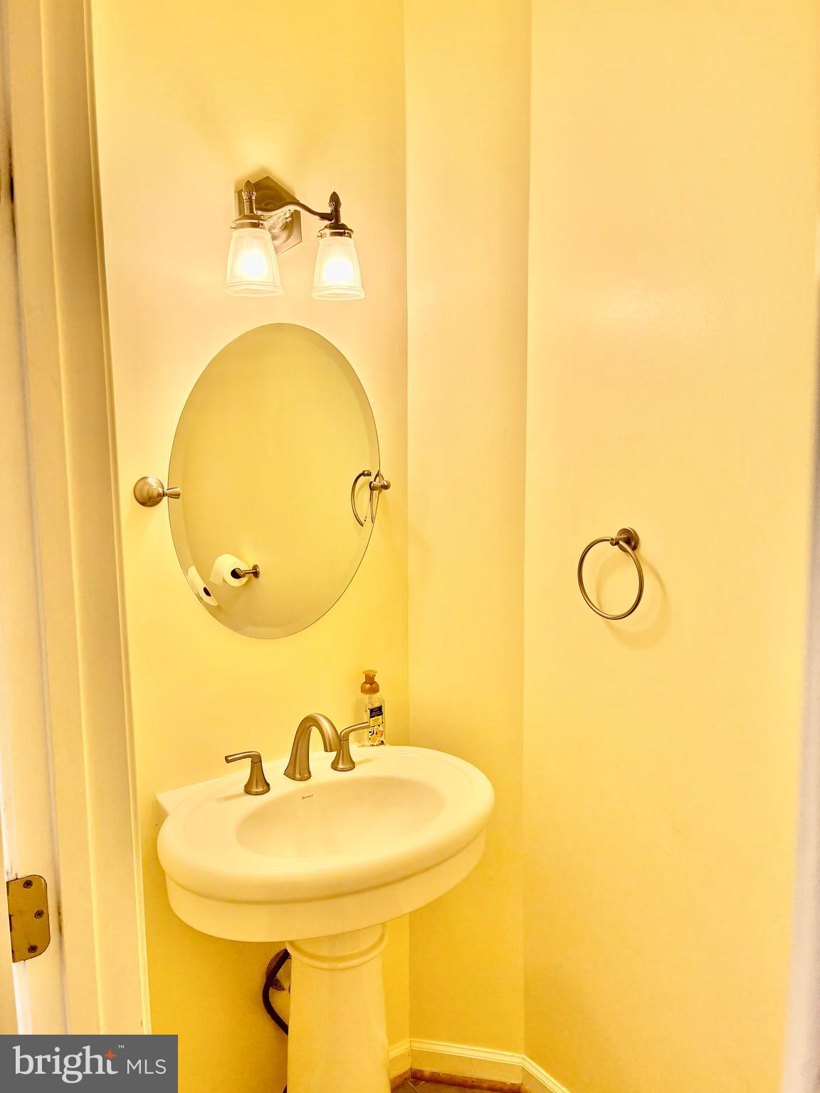 VILLAGE OF CLOPPERS MILL - Residential Lease