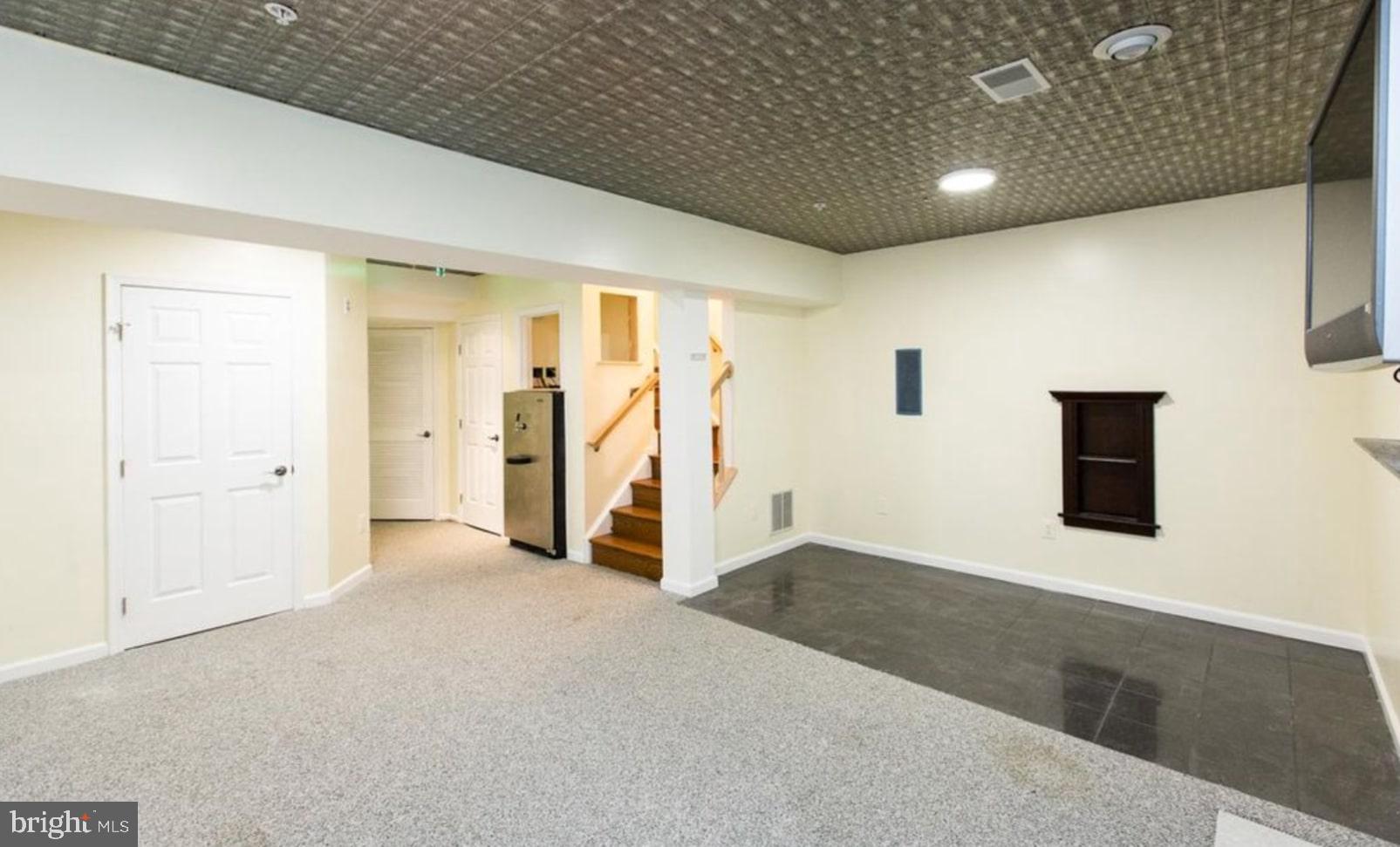 VILLAGE OF CLOPPERS MILL - Residential Lease